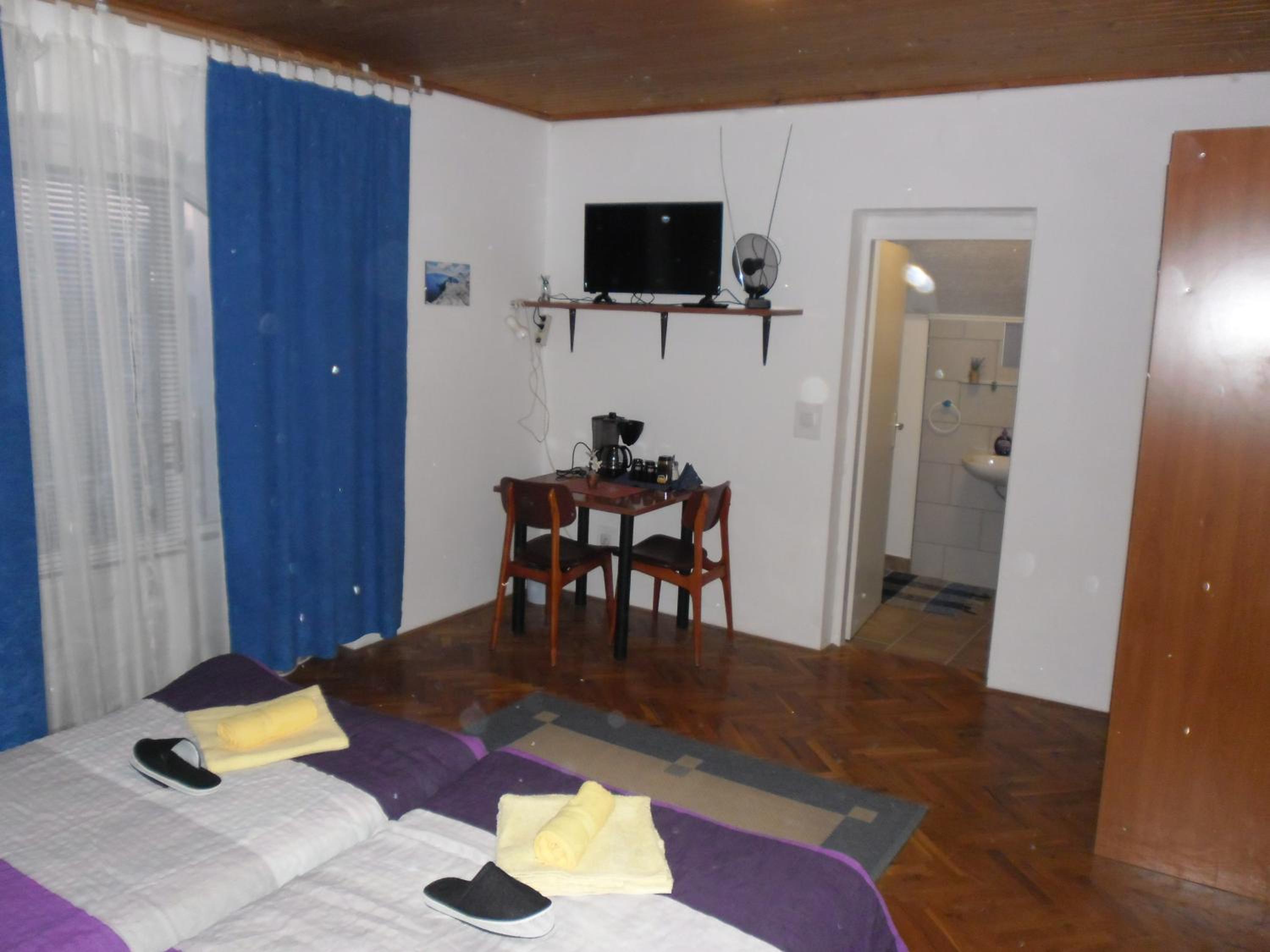 Photo 18