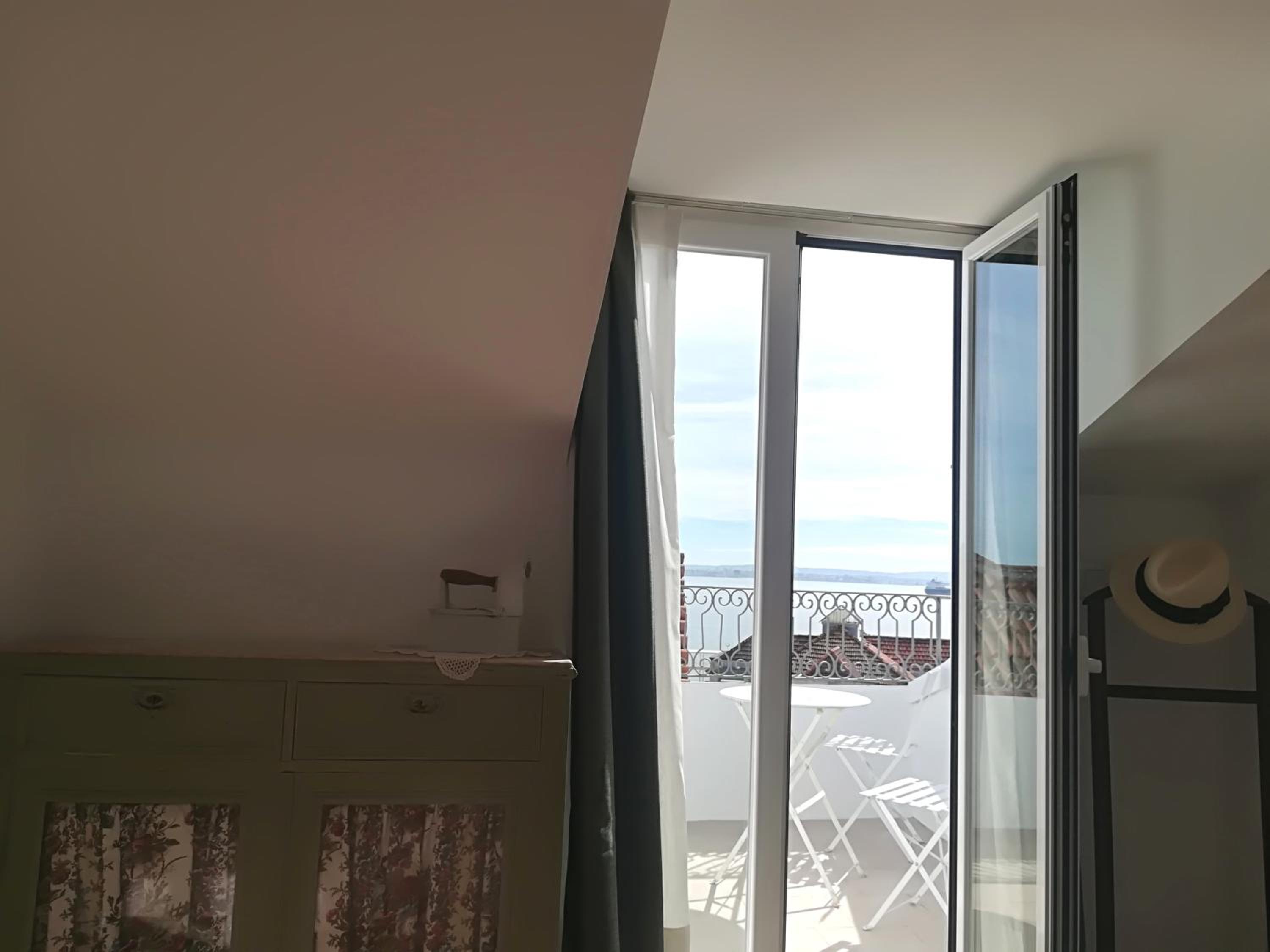 Rooftop in Alfama - Little Triplex
