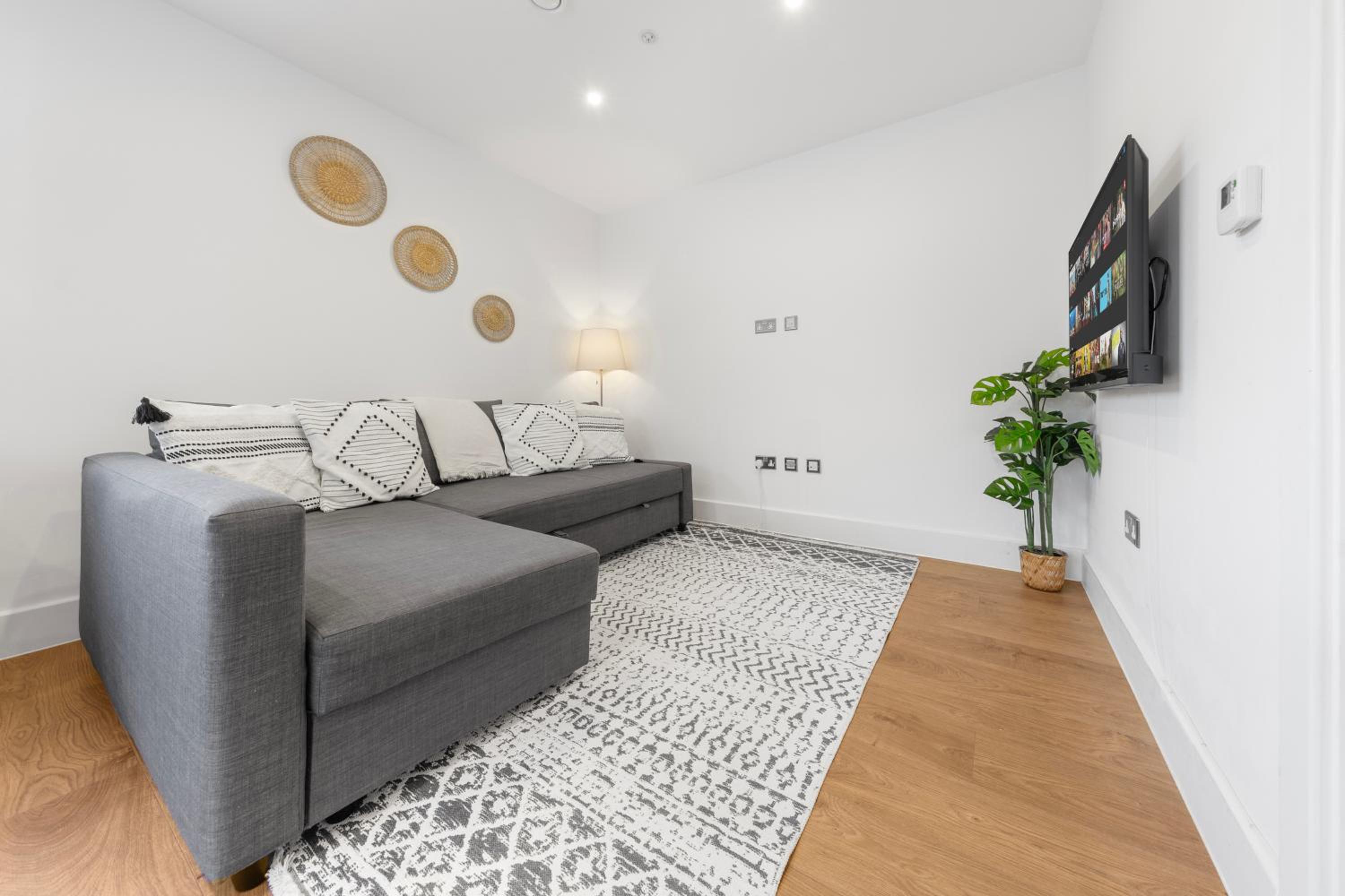 Stylish Stay Nine Elms Vauxhall 1 Bedroom Apartment near London Eye, photo 24
