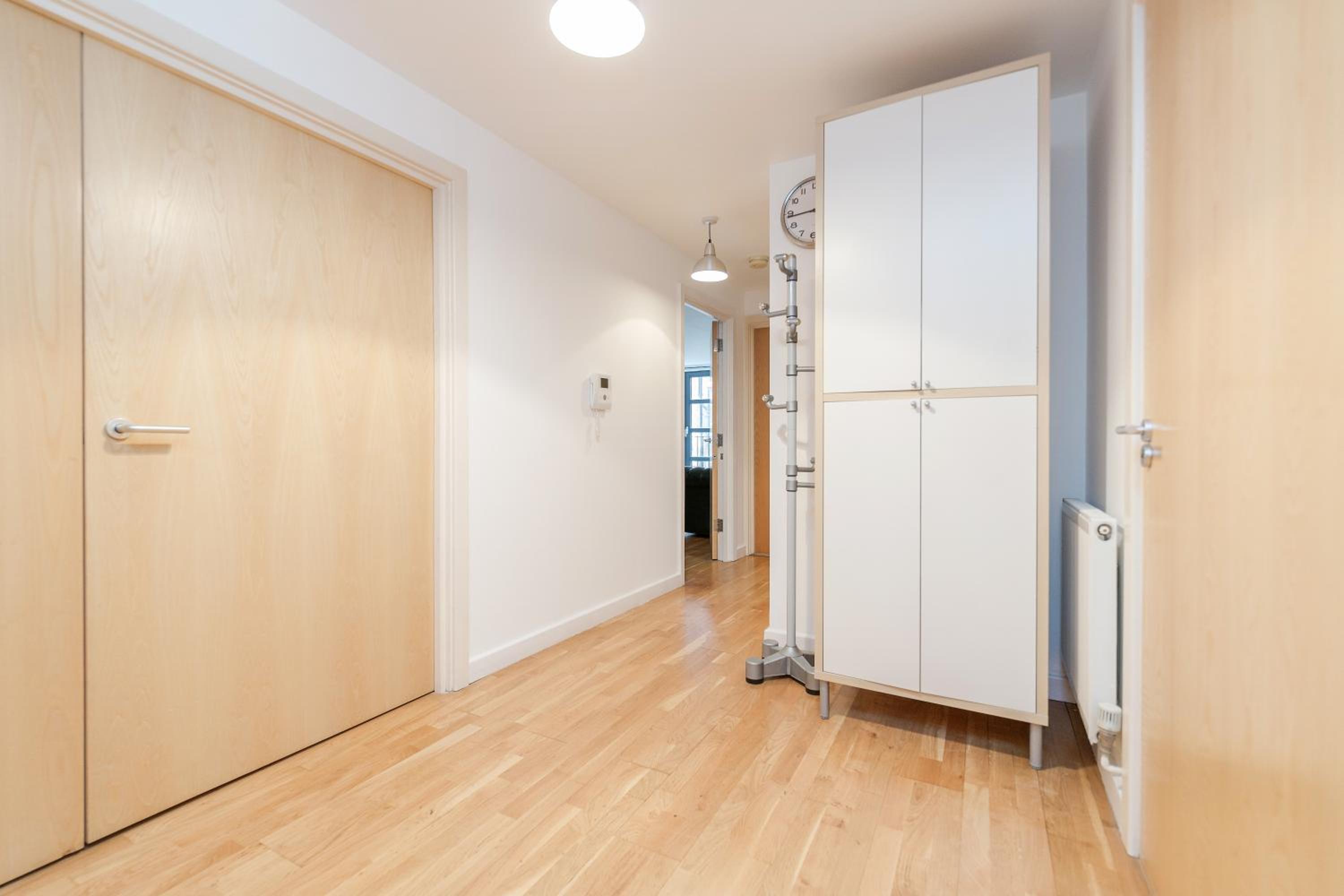 Shoreditch 2 Bed Flat by BaseToGo