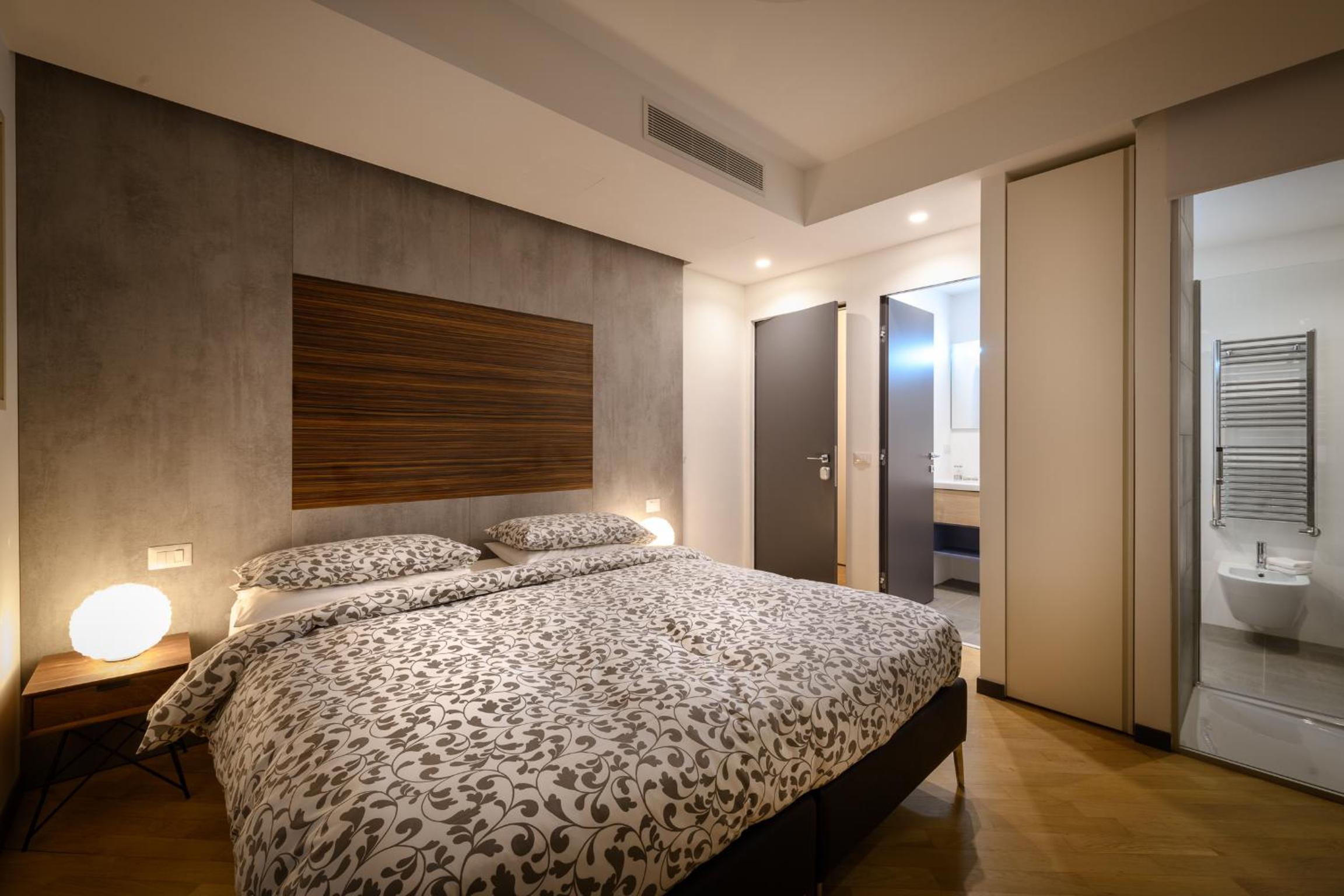 Eco Rooms&Breakfast Tirano view 5