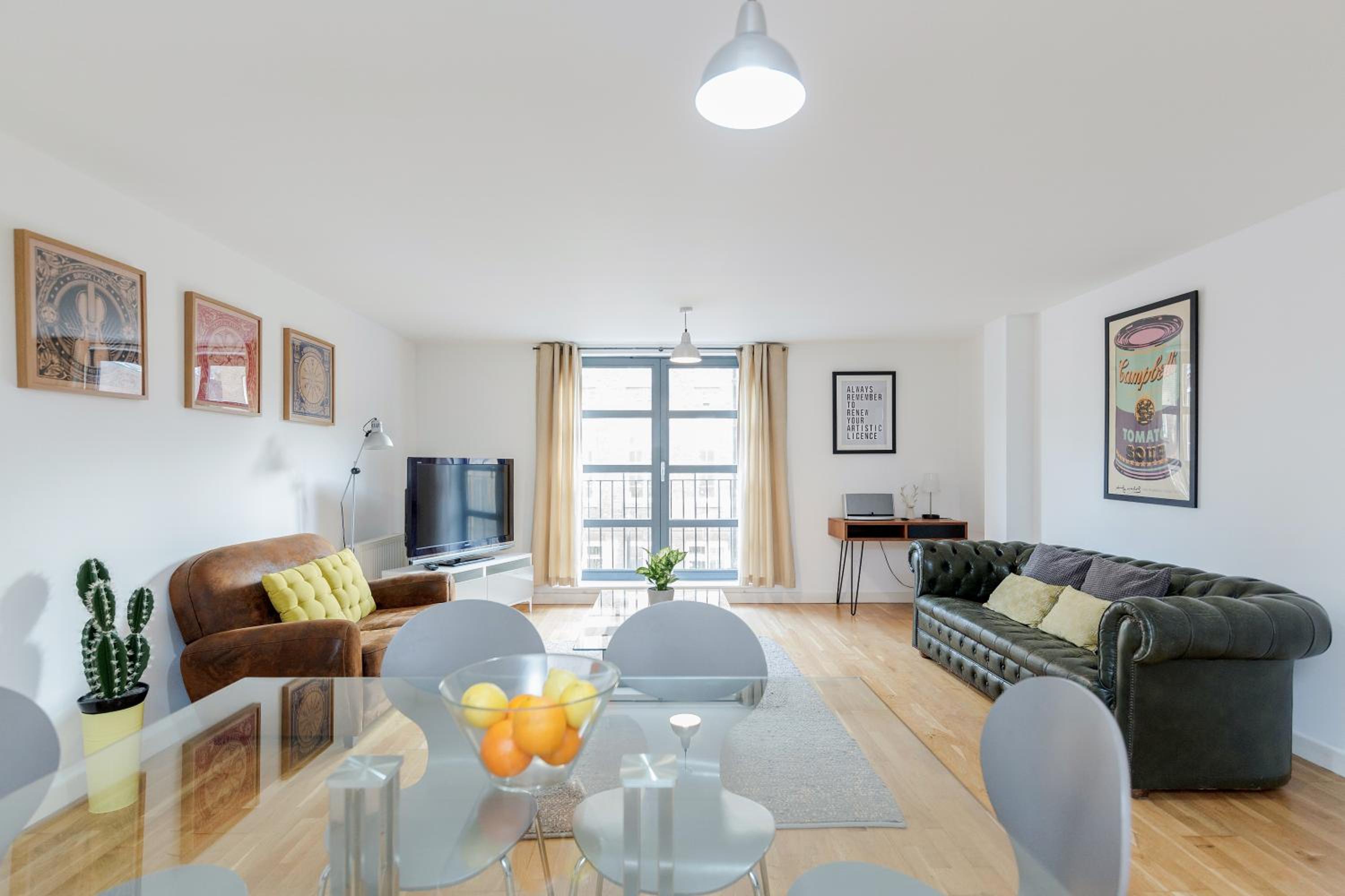 Shoreditch 2 Bed Flat by BaseToGo
