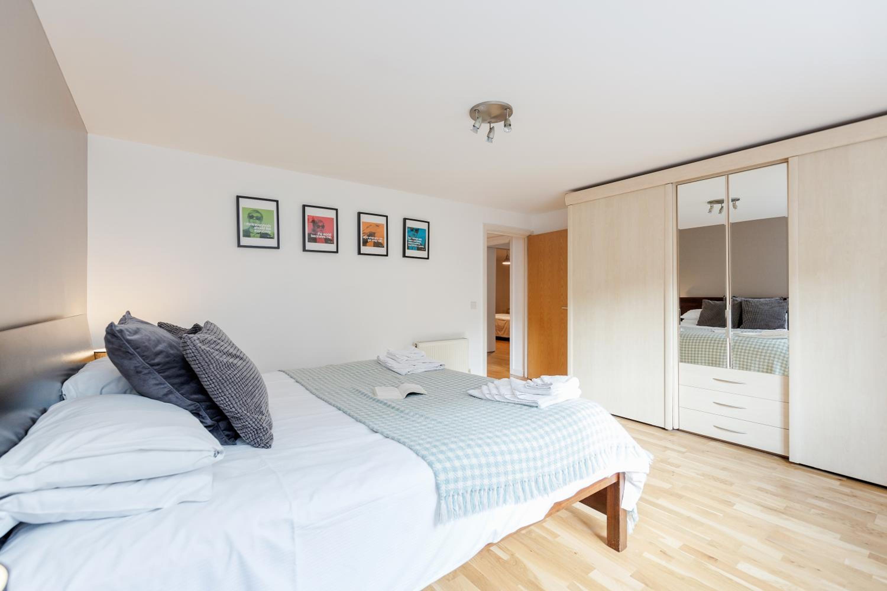 Shoreditch 2 Bed Flat by BaseToGo