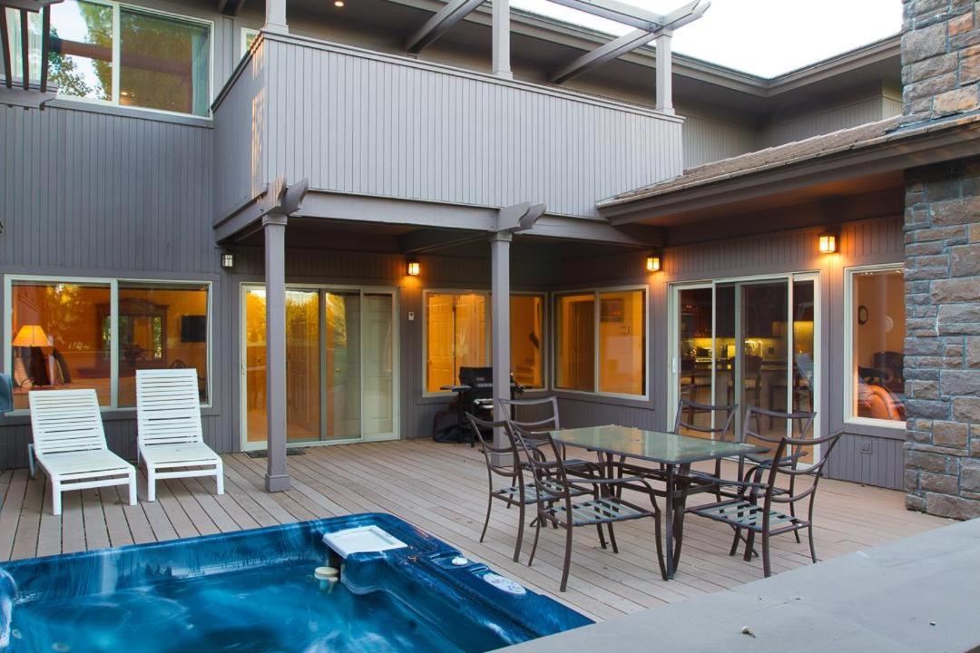 Hotel Villa #5 at Broken Top - Image 1