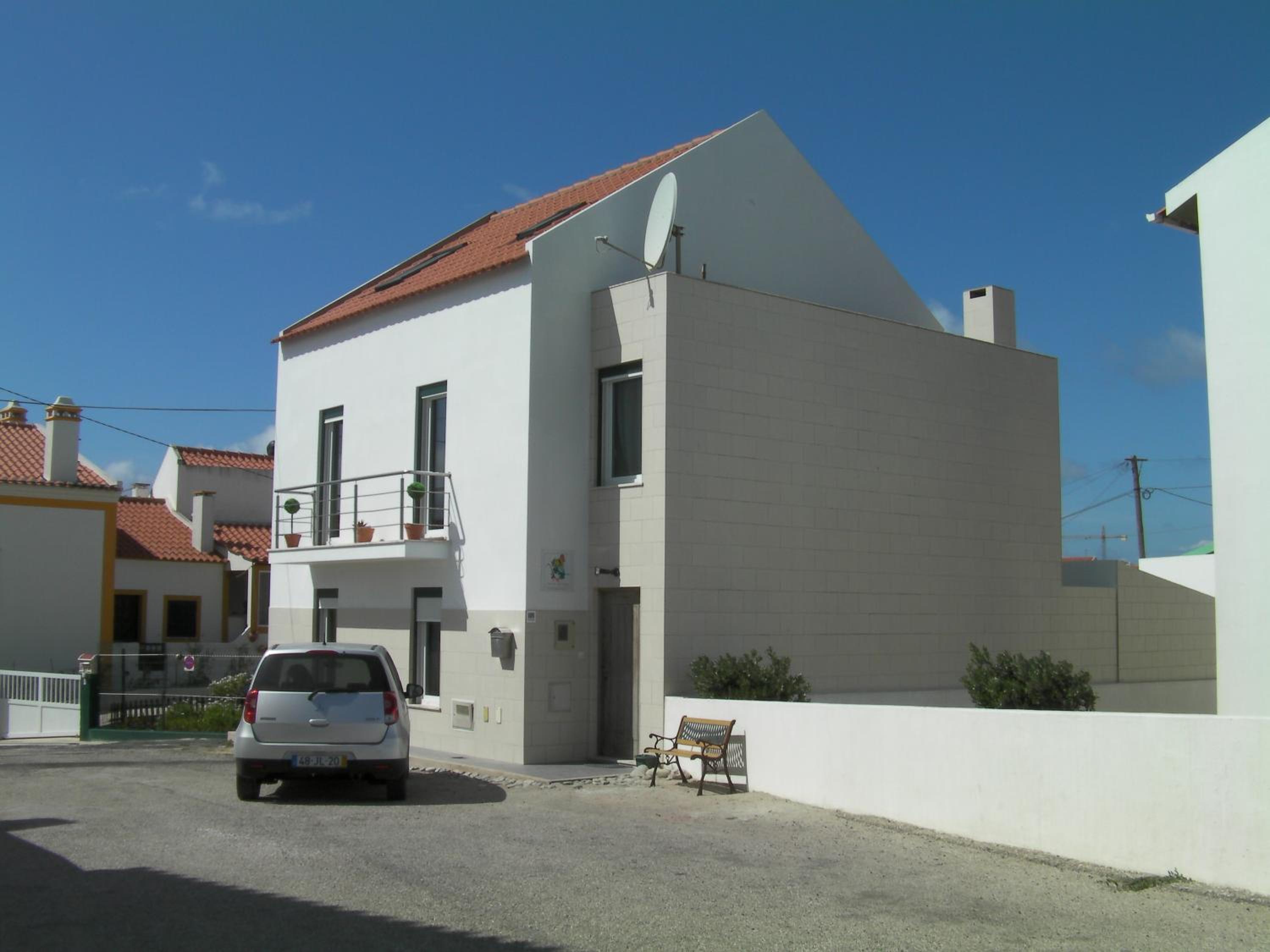 Peniche Surf Lodge 1