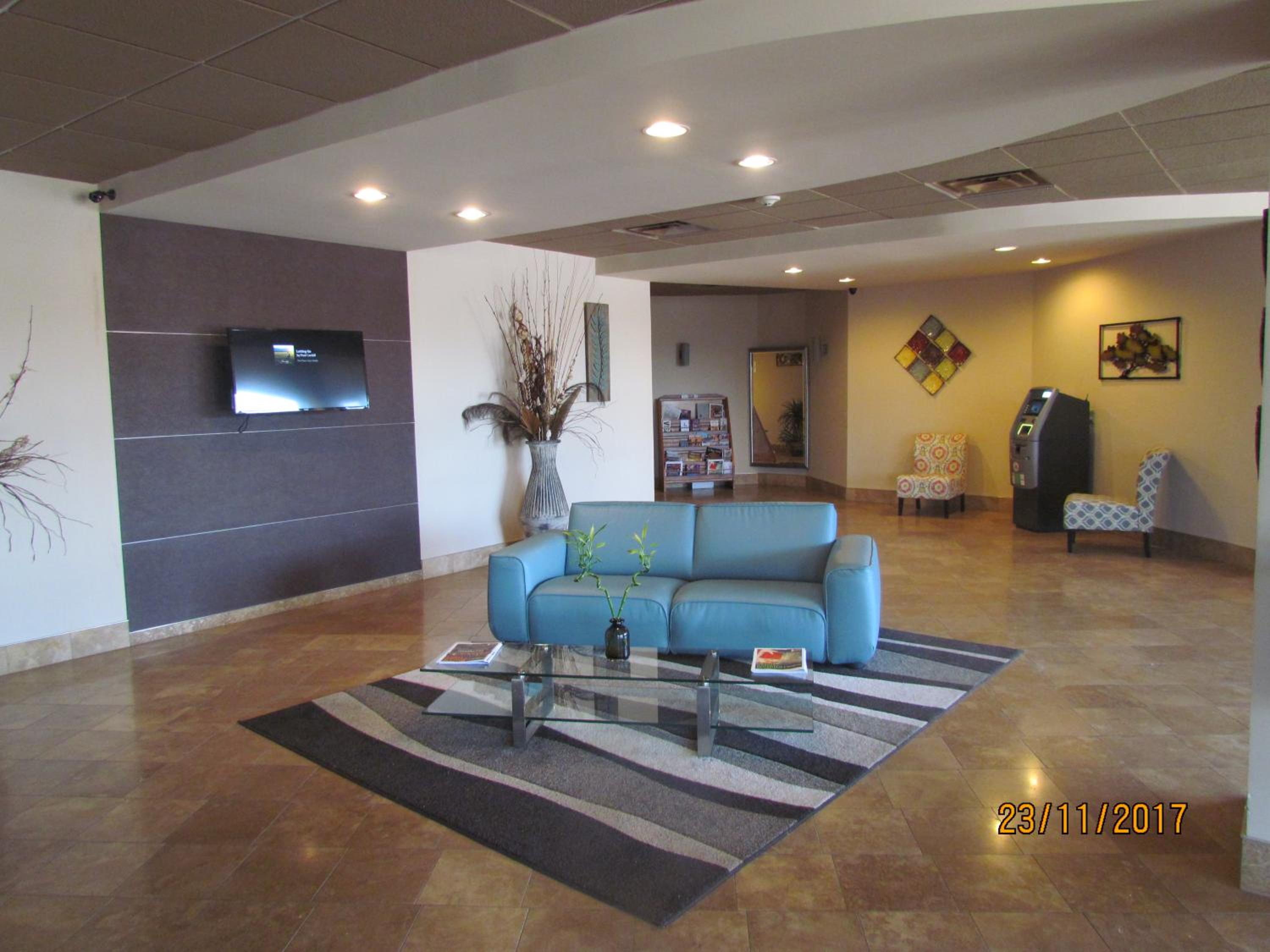 Lobby & Reception