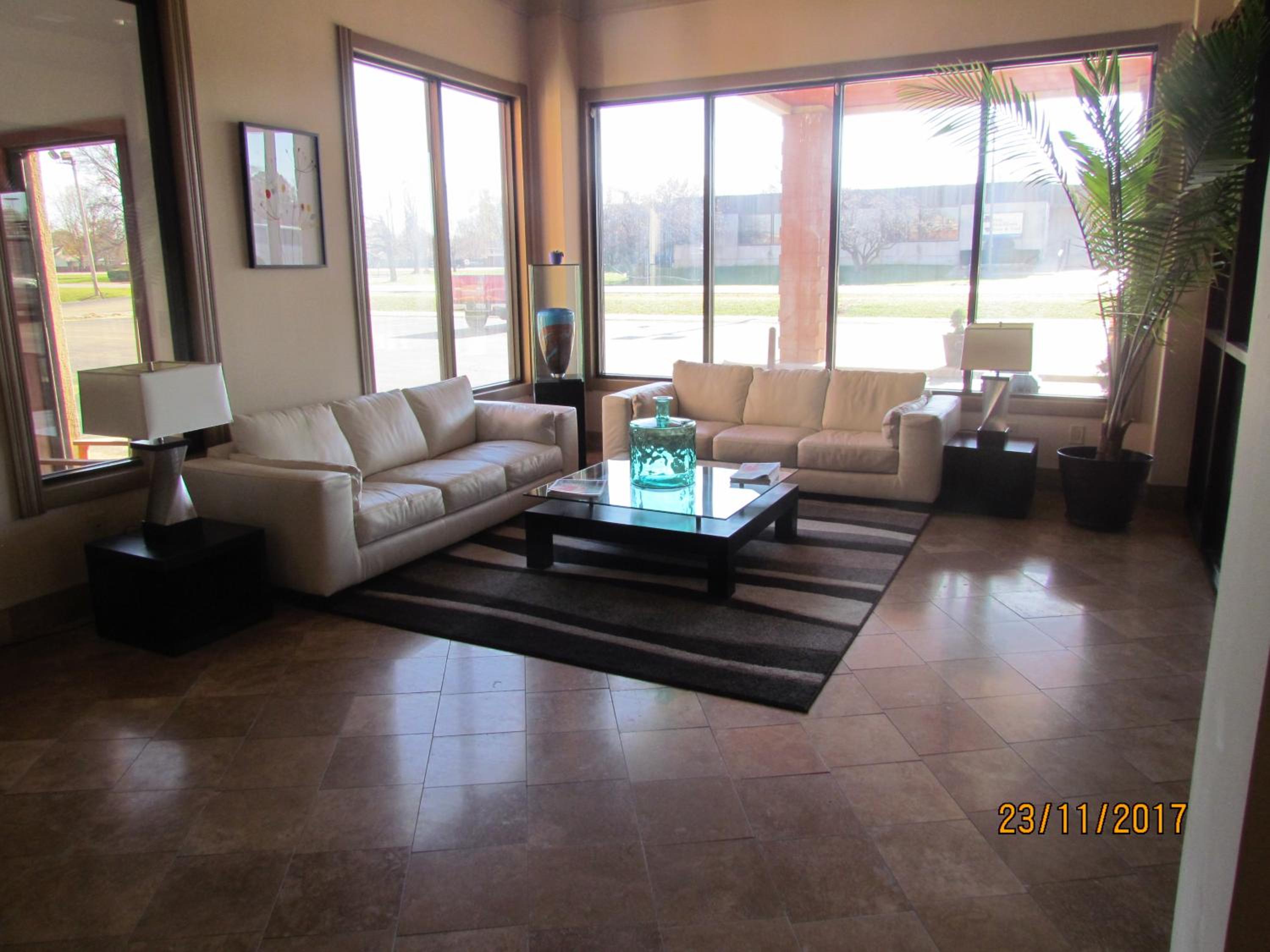 Lobby & Reception