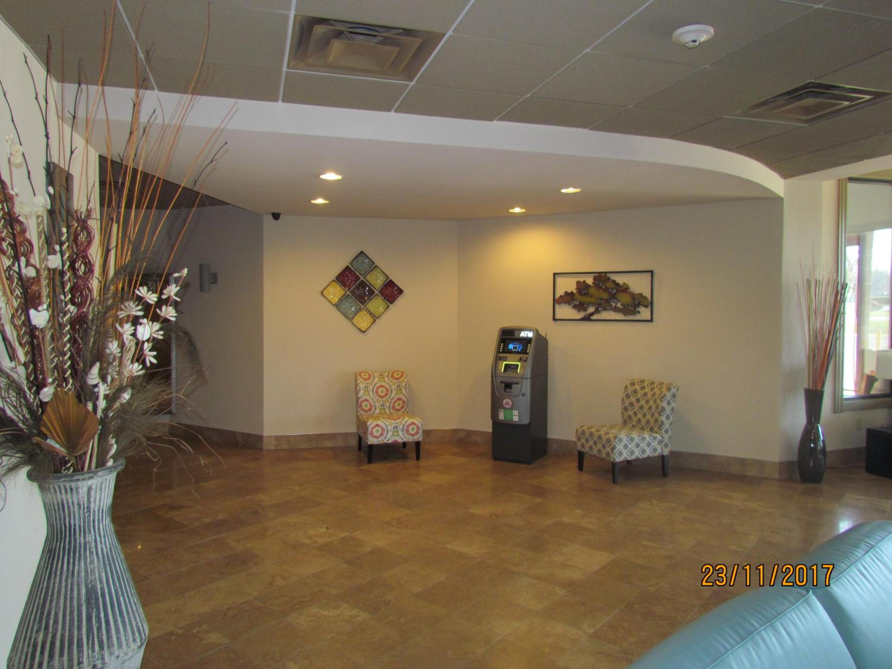 Lobby & Reception