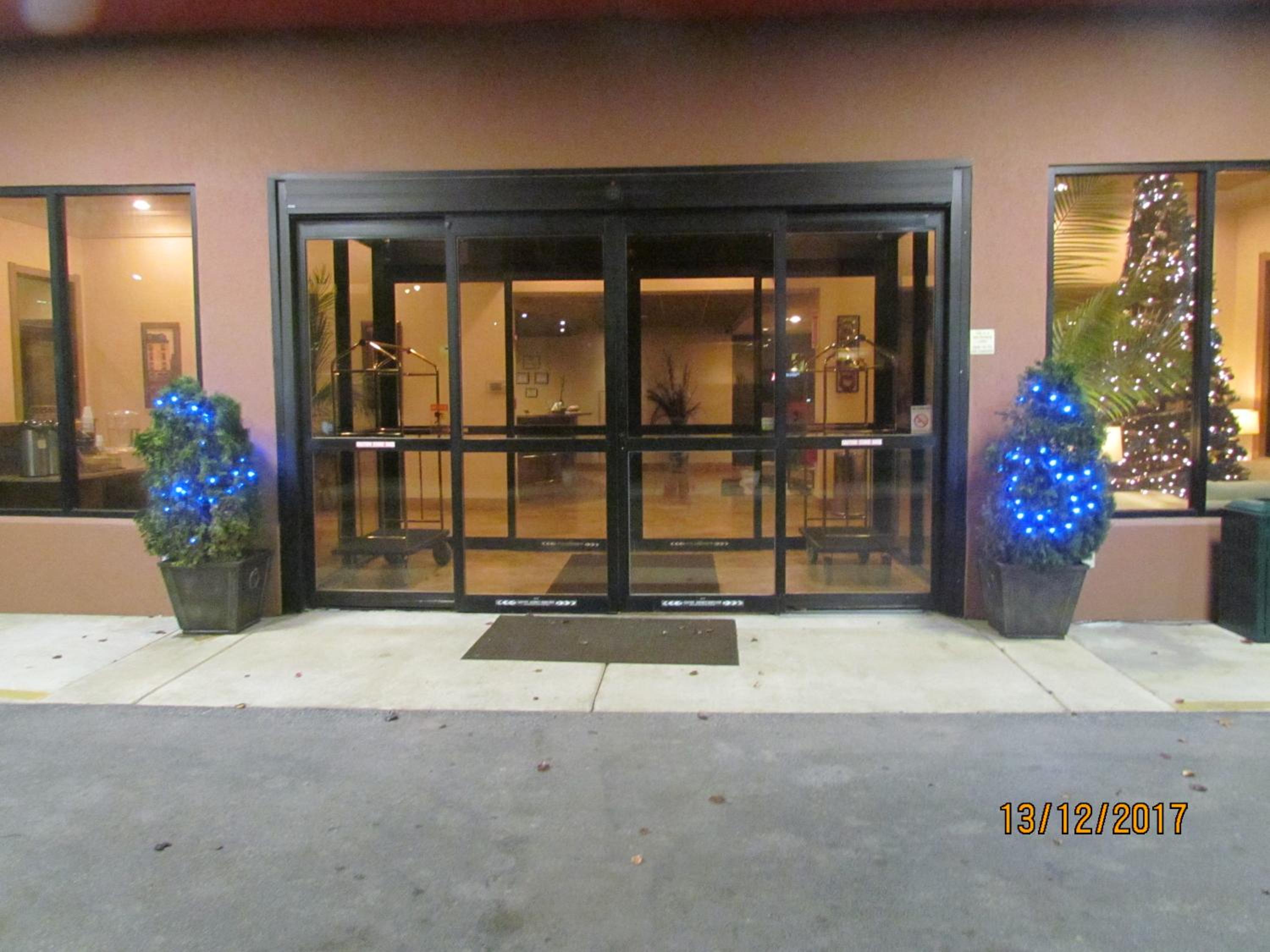 Lobby & Reception