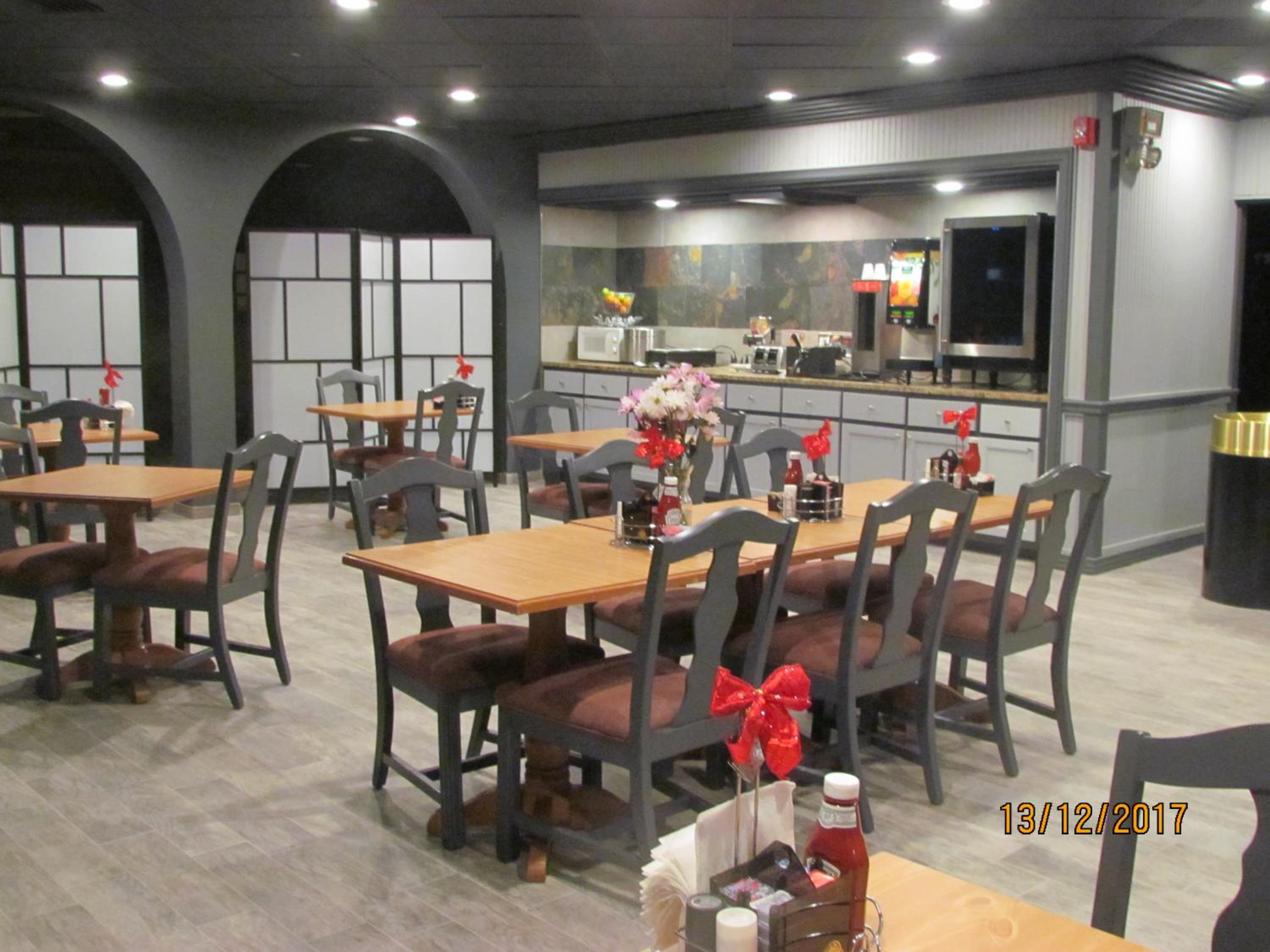 Mattoon Vacations - Suite Dreams Hotel - Property Image 27