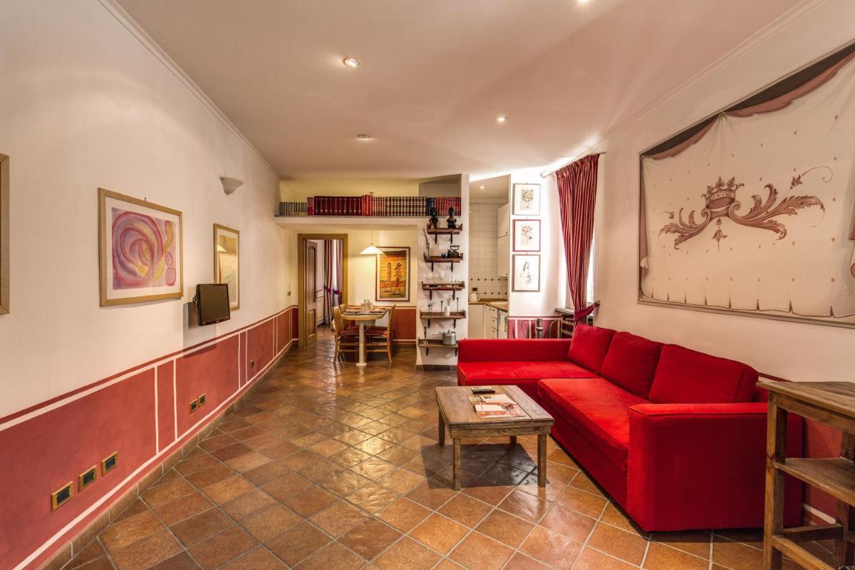 Lovely Flat by the Trevi Fountain