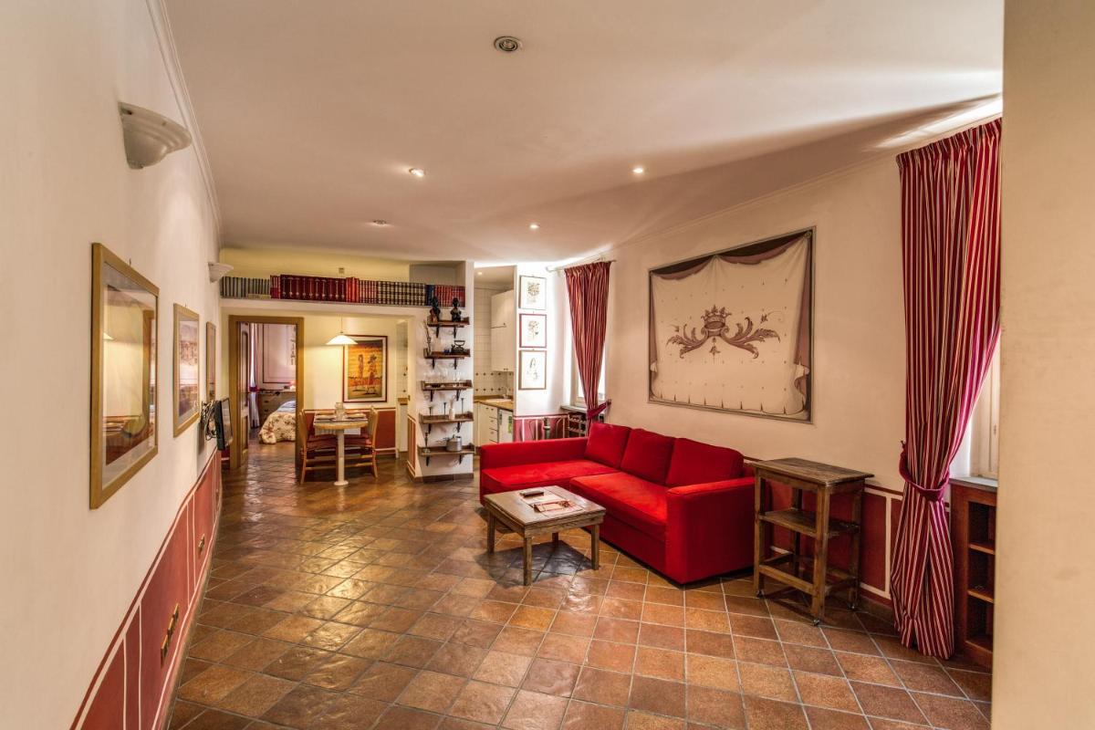 Lovely Flat by the Trevi Fountain