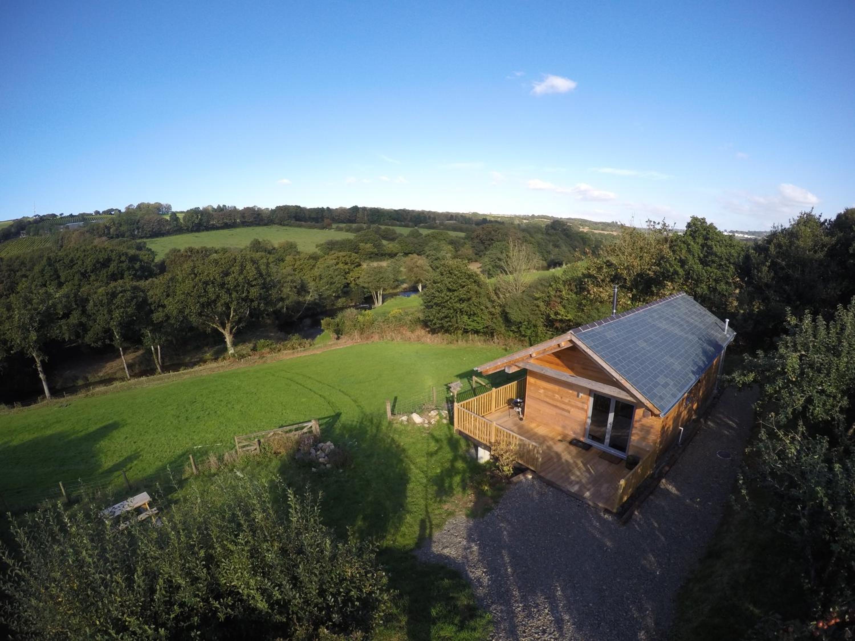 Kingfisher Cabin, Butterwell Farm, Riverside cabin on 40-acre private estate view 2