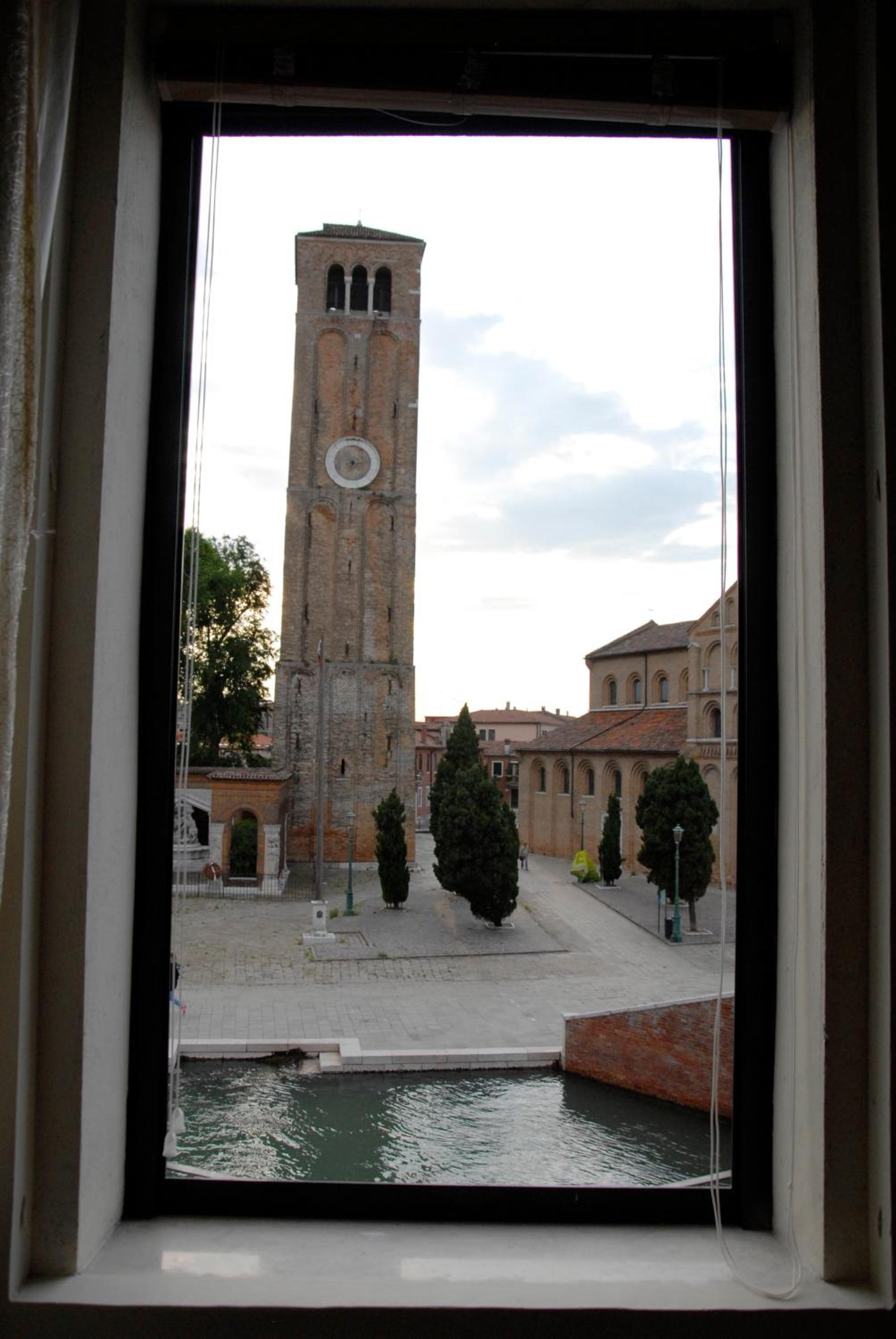 DUOMO Murano Apartment with Canal view view 5