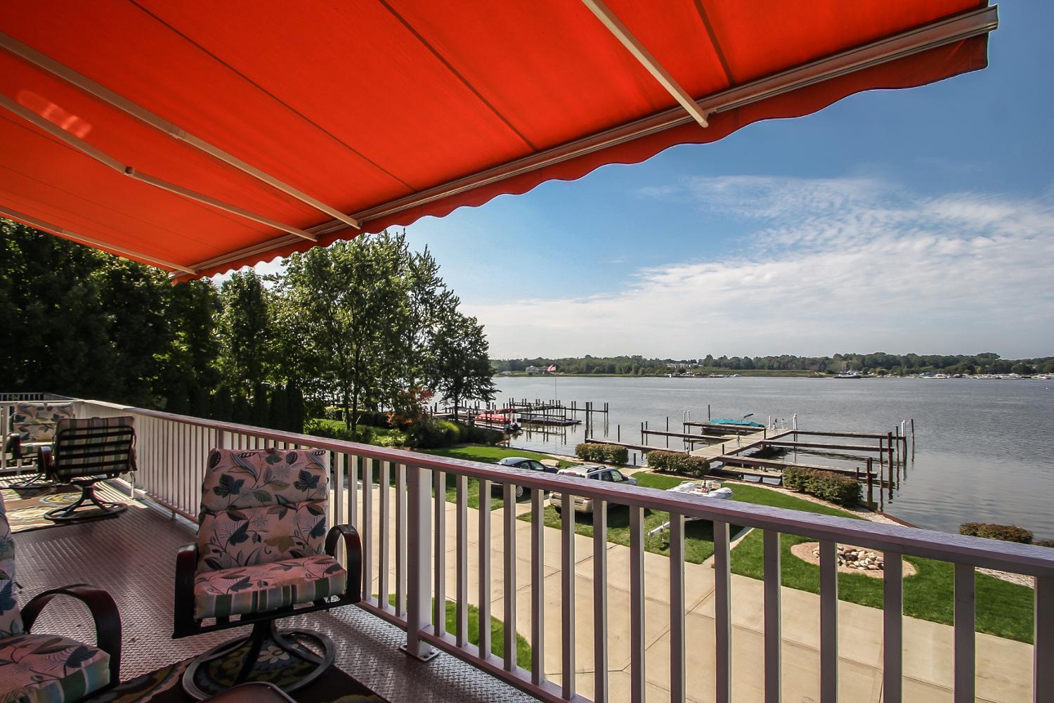 Lay By The Bay on kzoo lake dock walk to Saugatuck