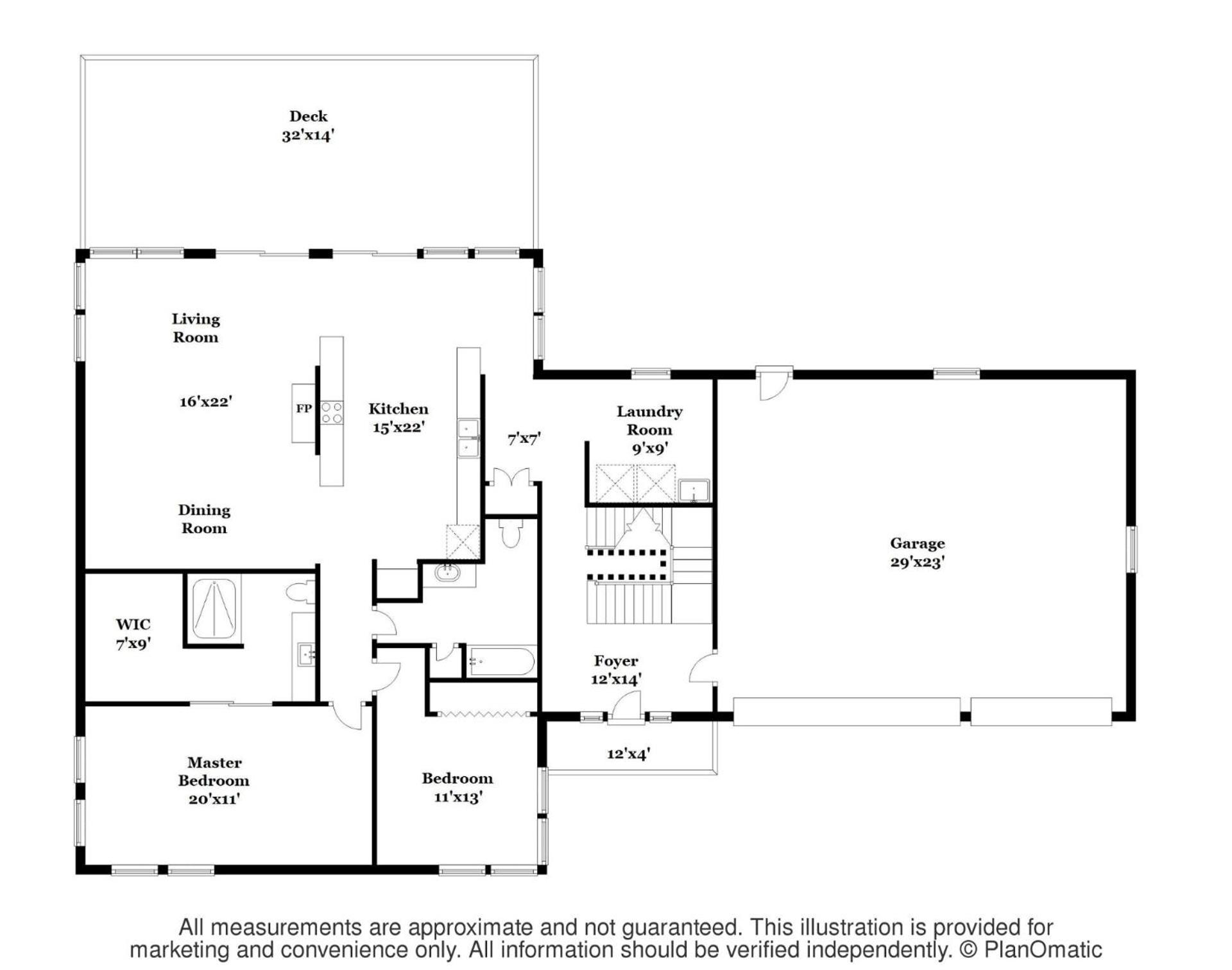 Private large yard close to town hot tub Lake