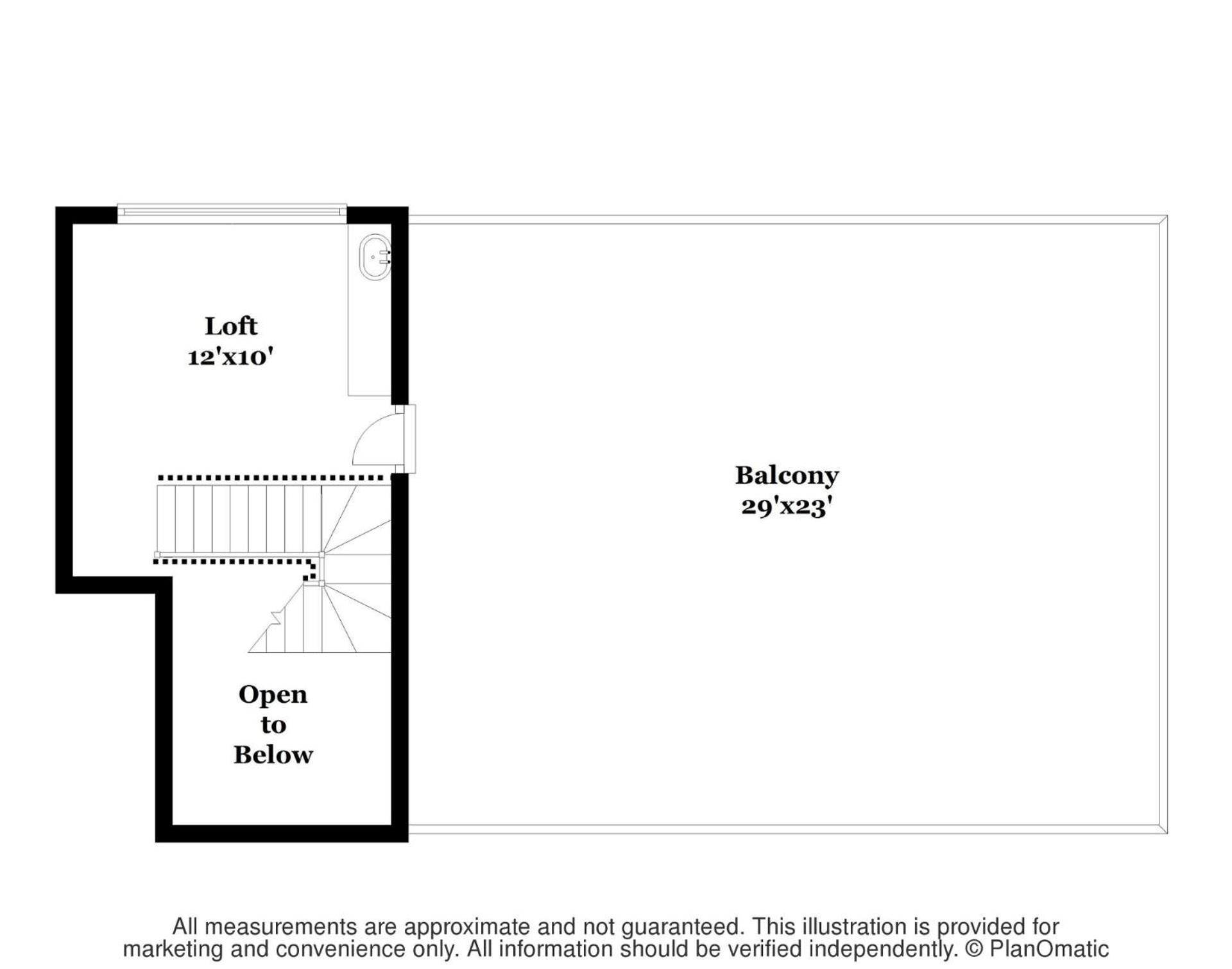 Private large yard close to town hot tub Lake