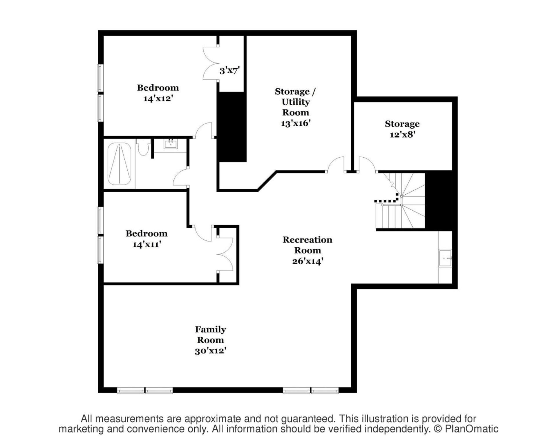 Private large yard close to town hot tub Lake