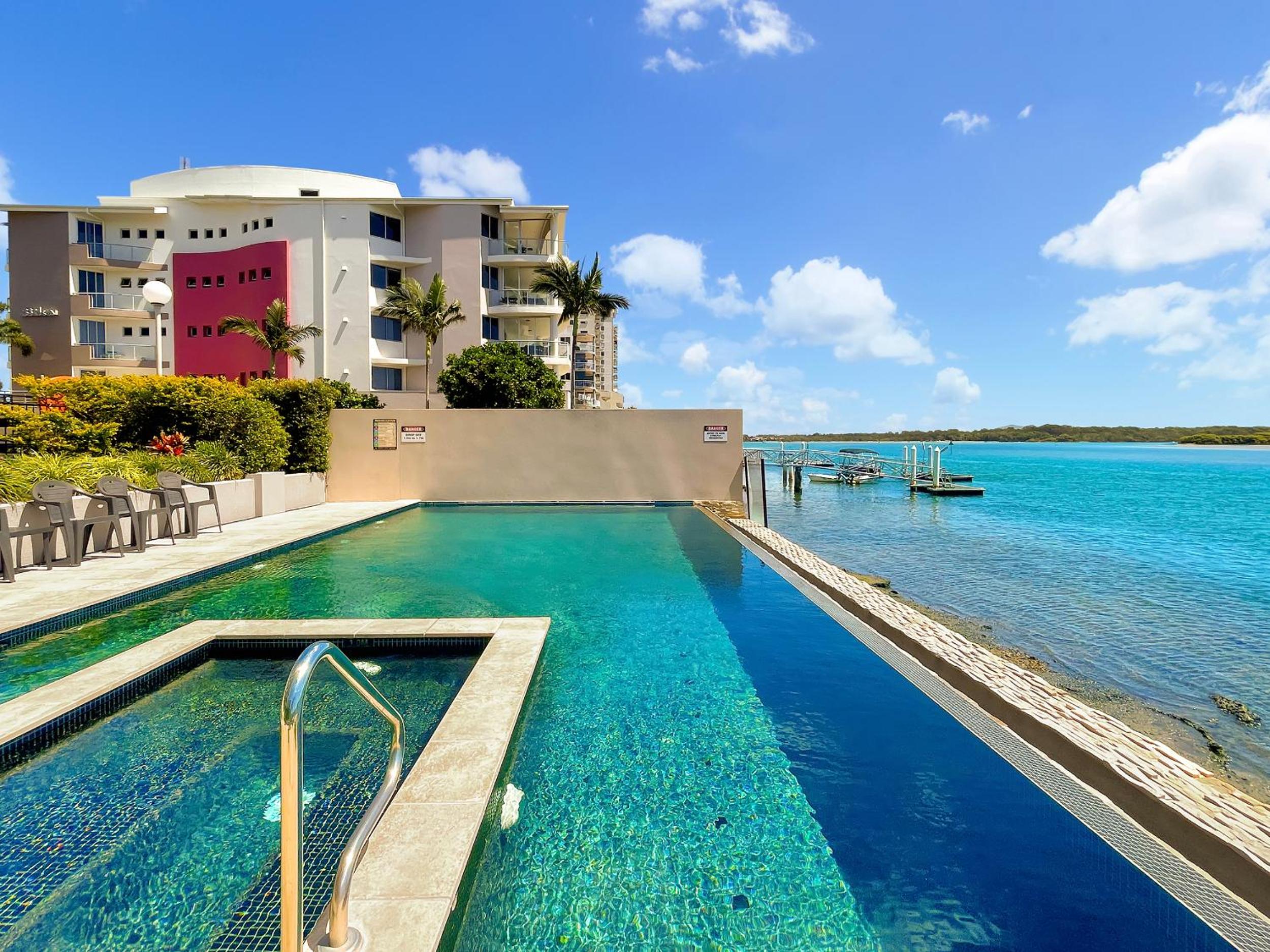 Relaxing Escape: Pool, Tennis Court, Garden Terrace & Water Views