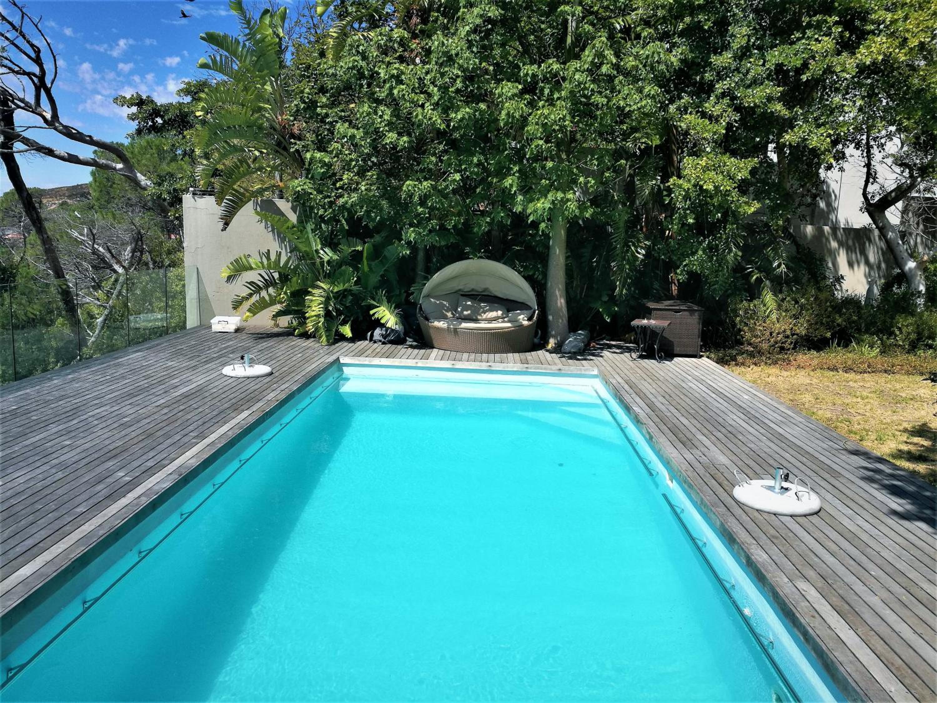 Solar-Powered Table Mountain Retreat
