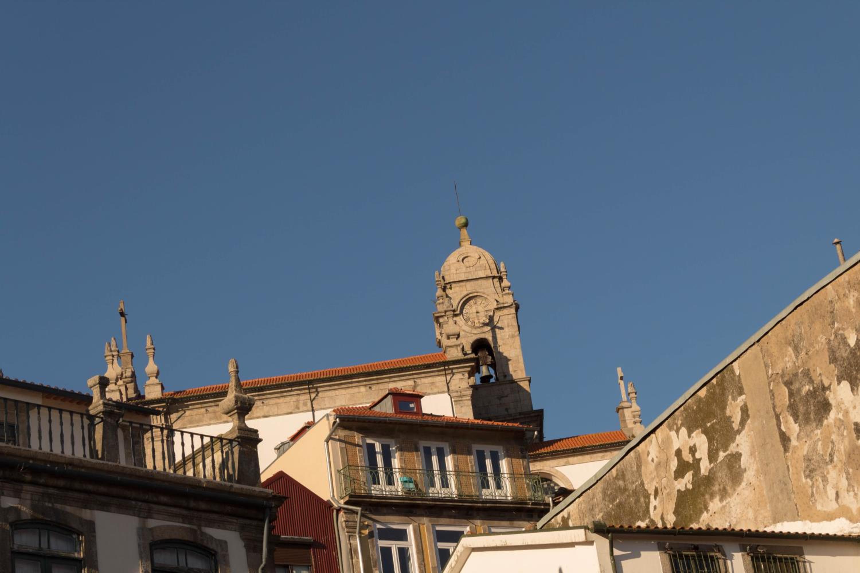 Merc Porto Downtown's Place view 4