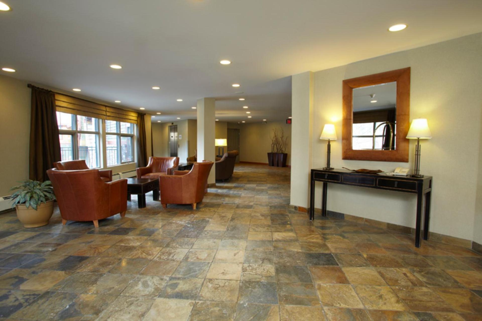 Platinum Suites Resort - Vacation Rentals view 2