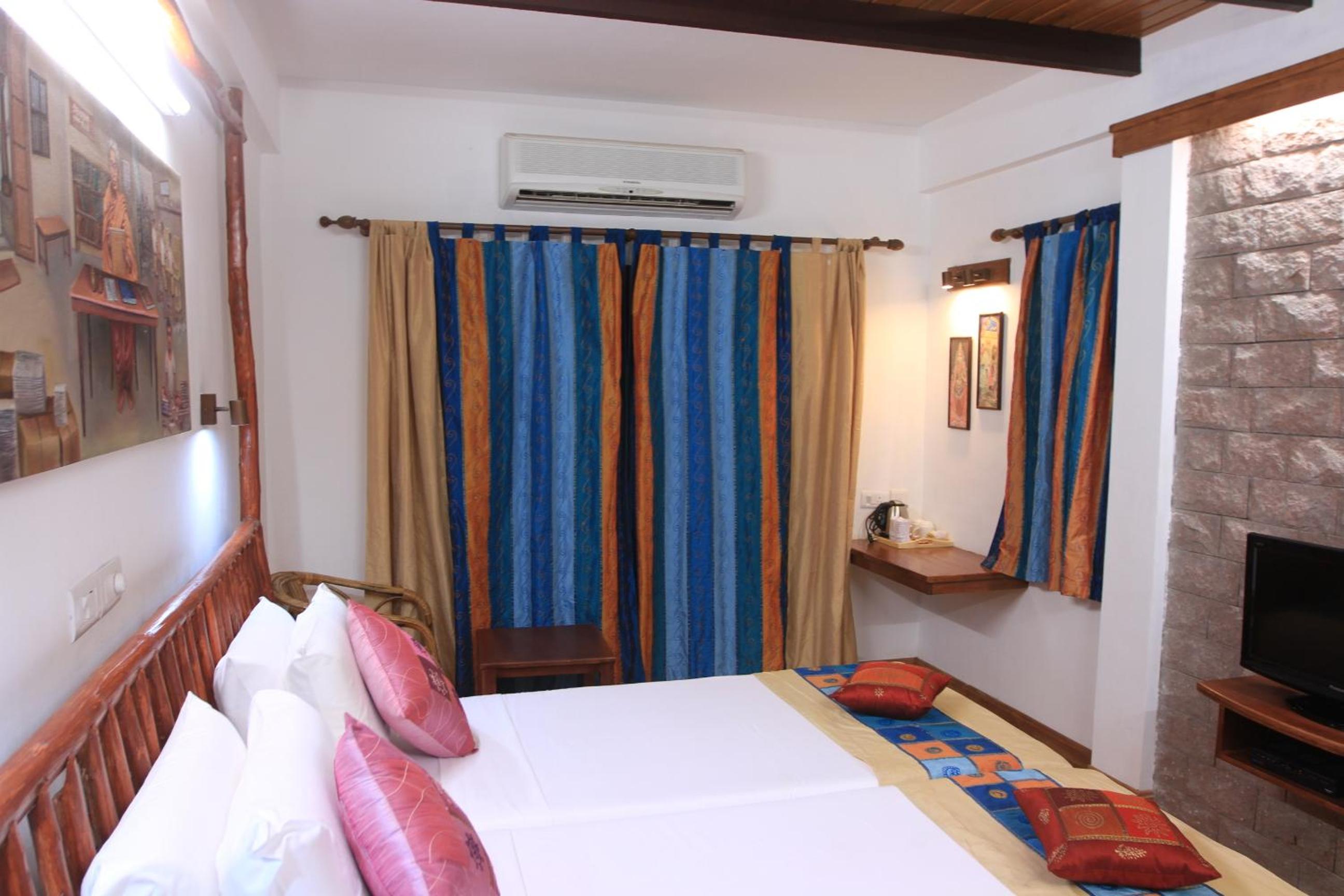 Kadambavanam Ethnic Village Resort