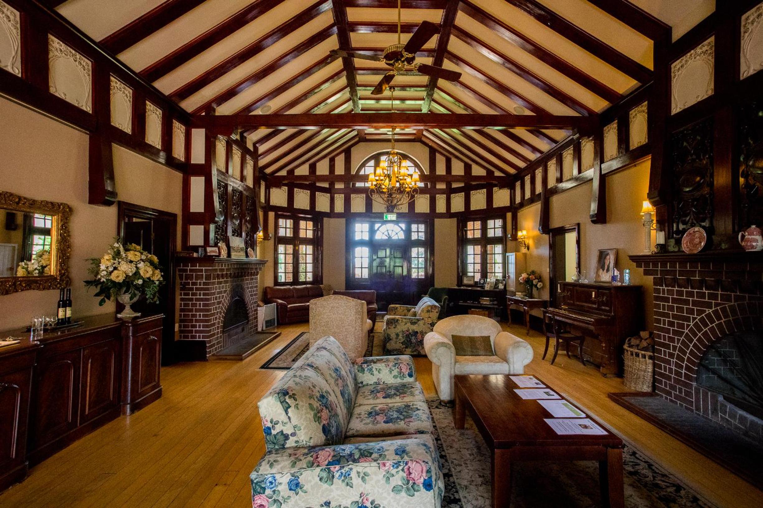 Petersons Armidale Winery and Guesthouse