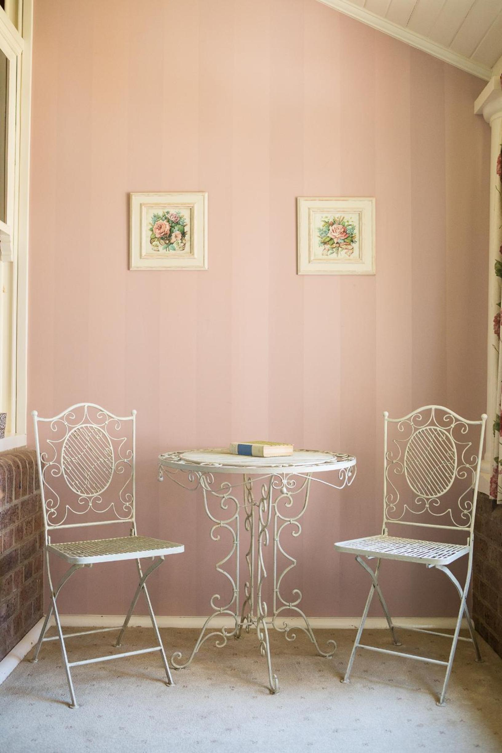 Petersons Armidale Winery and Guesthouse