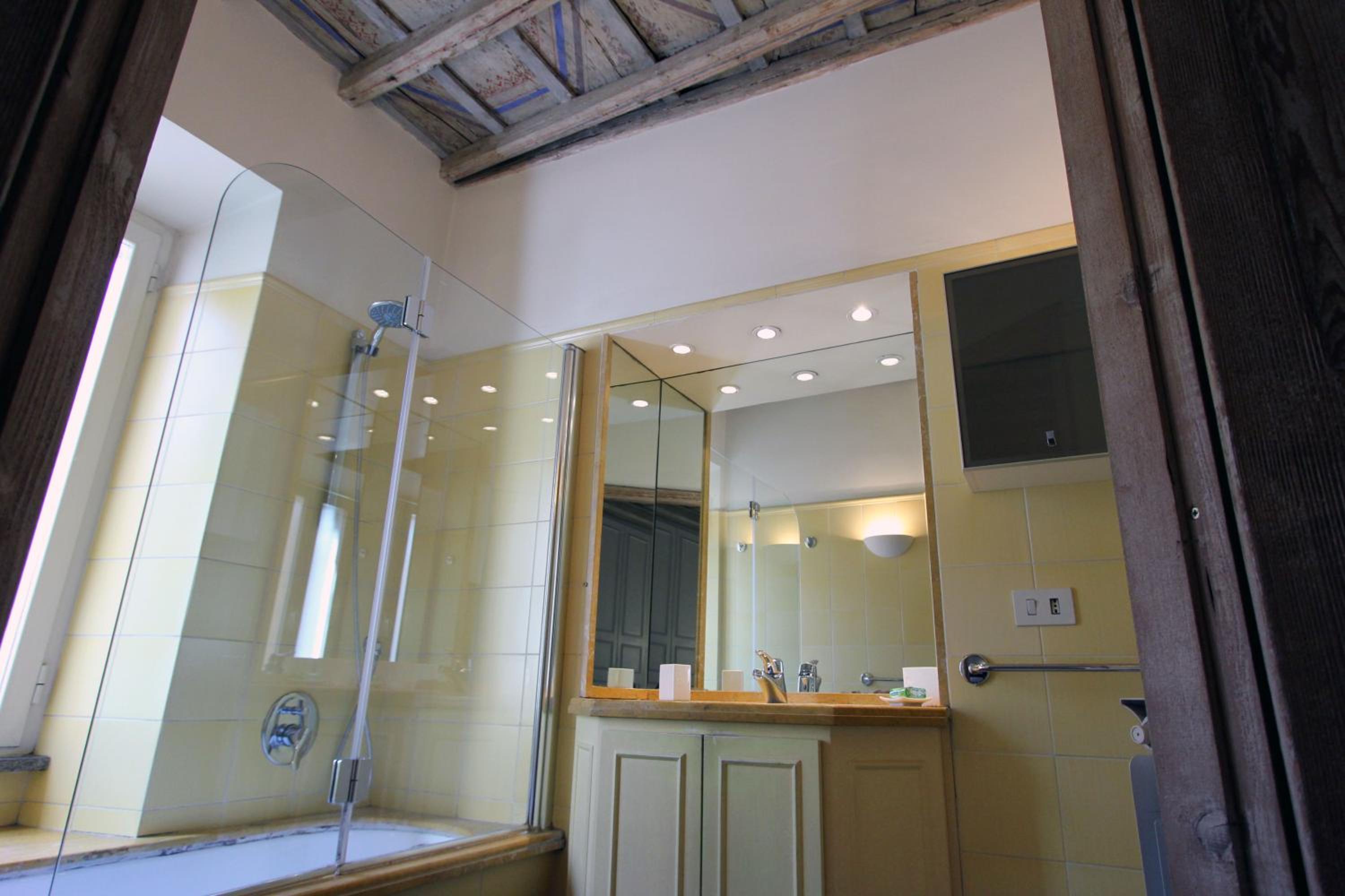 Mattei Flat