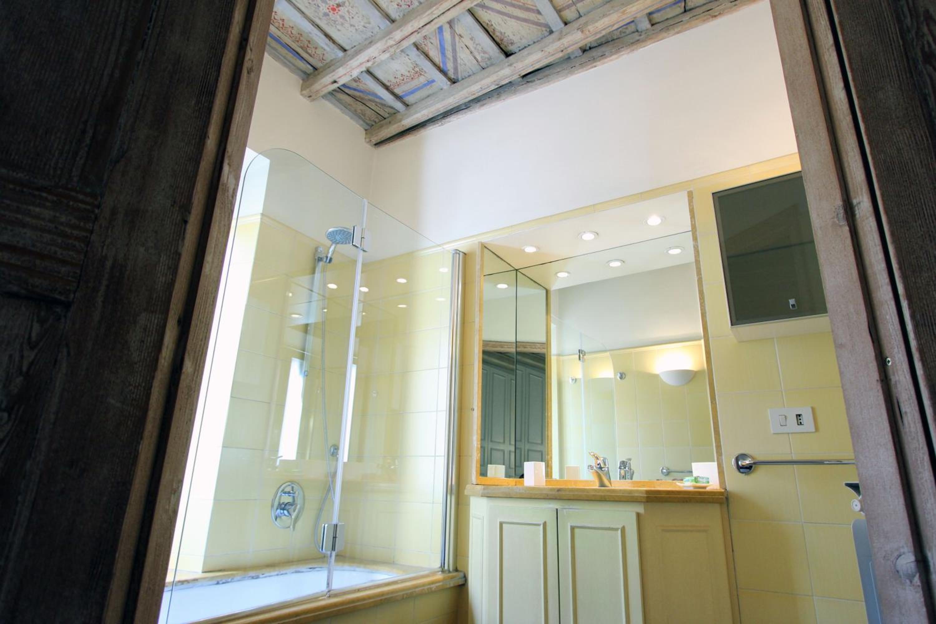 Mattei Flat
