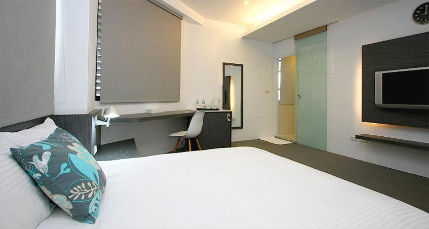 Photo 16