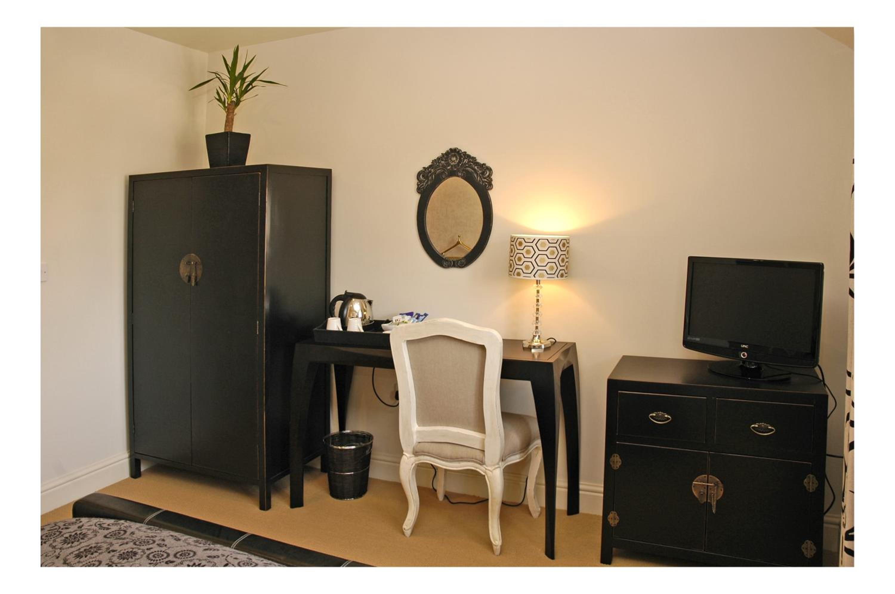 Sherborne Vacations - The Kings Arms - Property Image 17