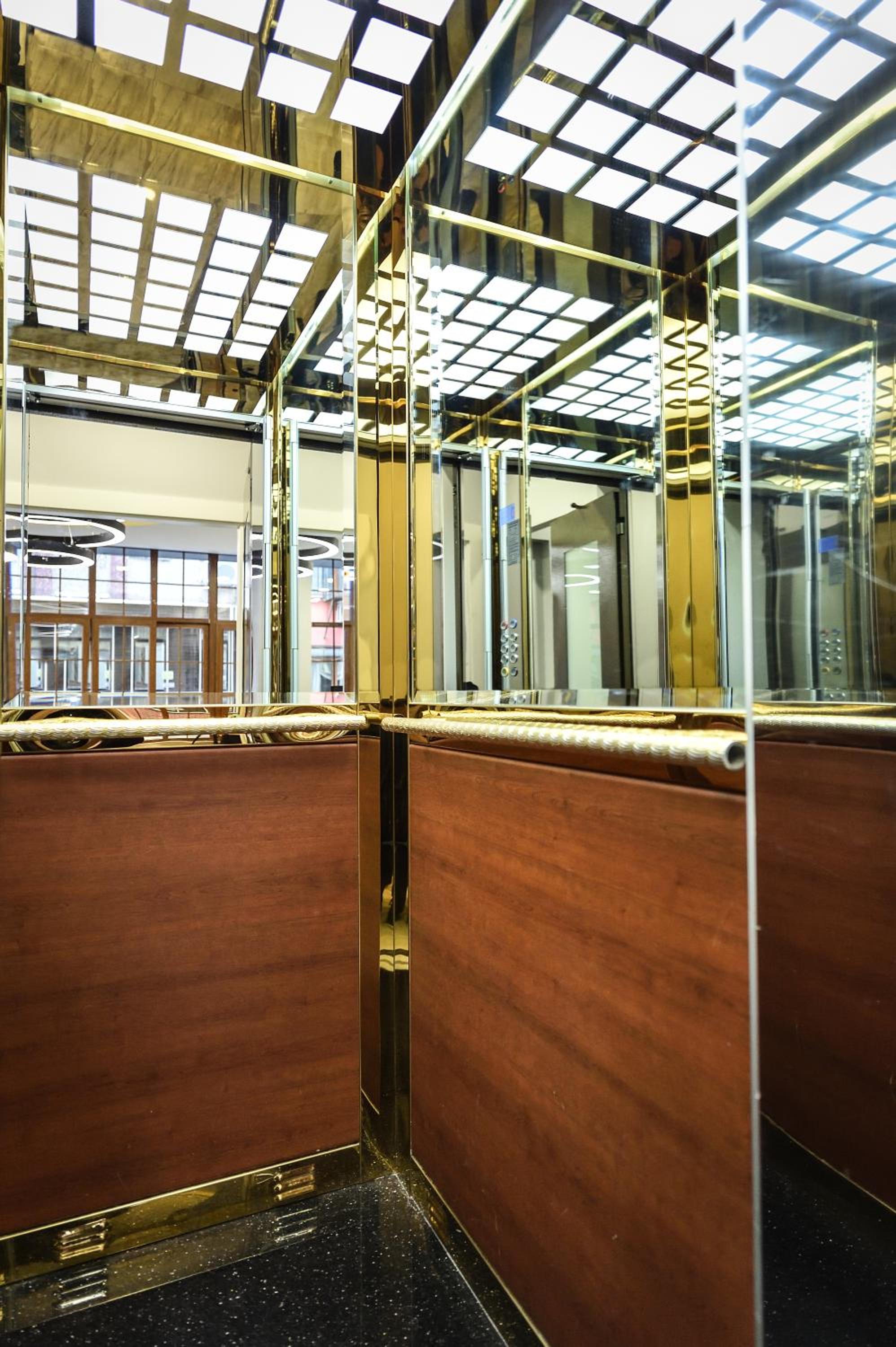 Sayeban Gold Hotel - Image 10