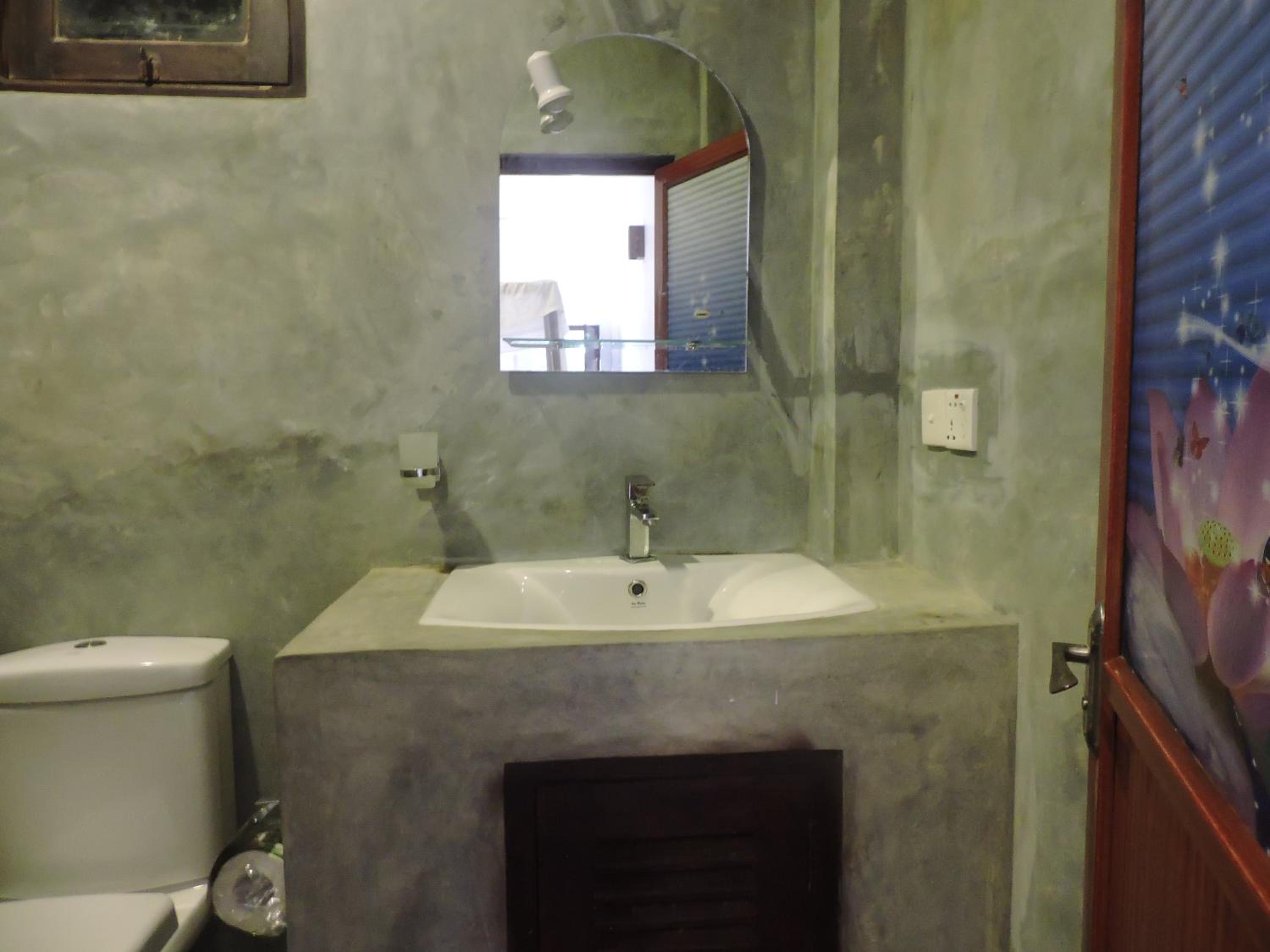 Asantha Guest House