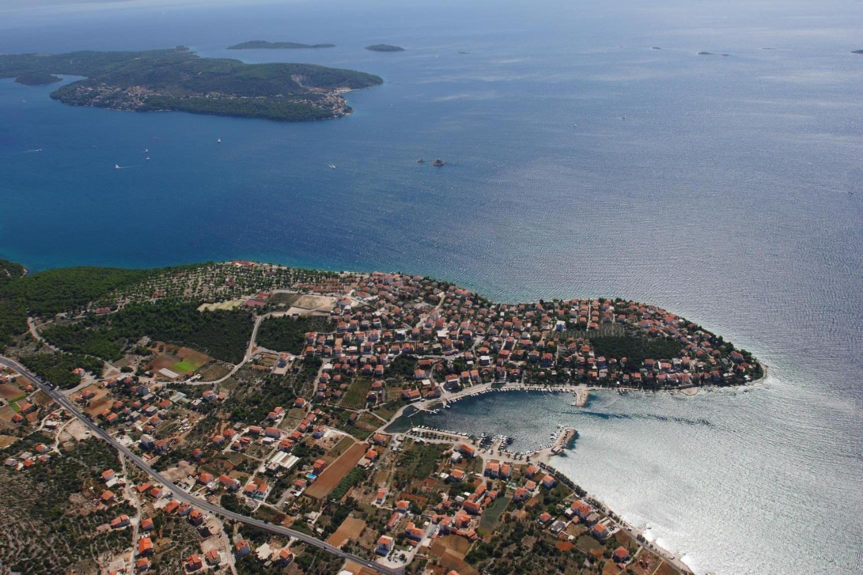 Villa Iris Apartments
