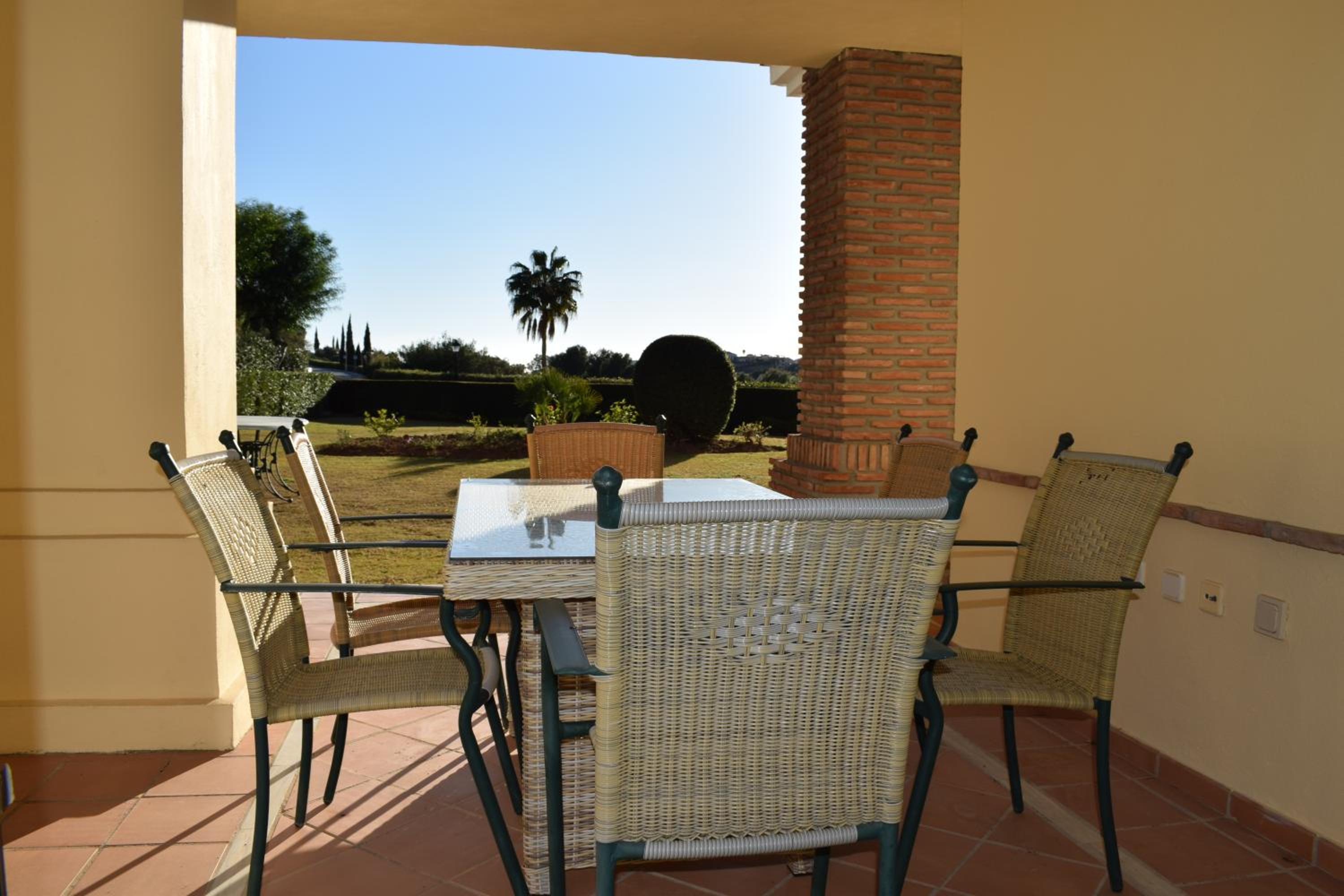 Jardin Vista Las Jacarandas view 2