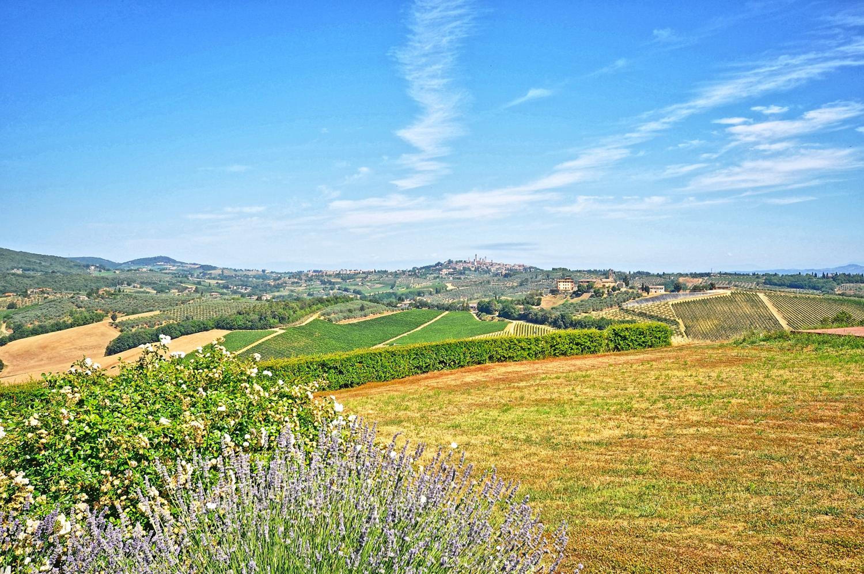 Vittoriana near San Gimignano by PosarelliVillas