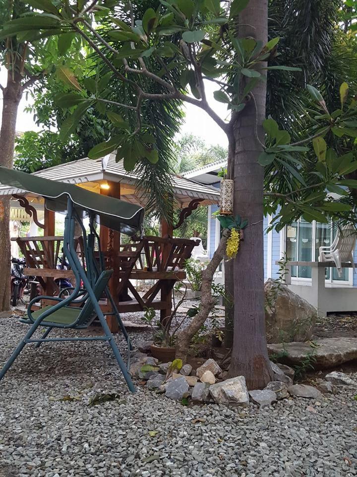 Charlie's Bungalows