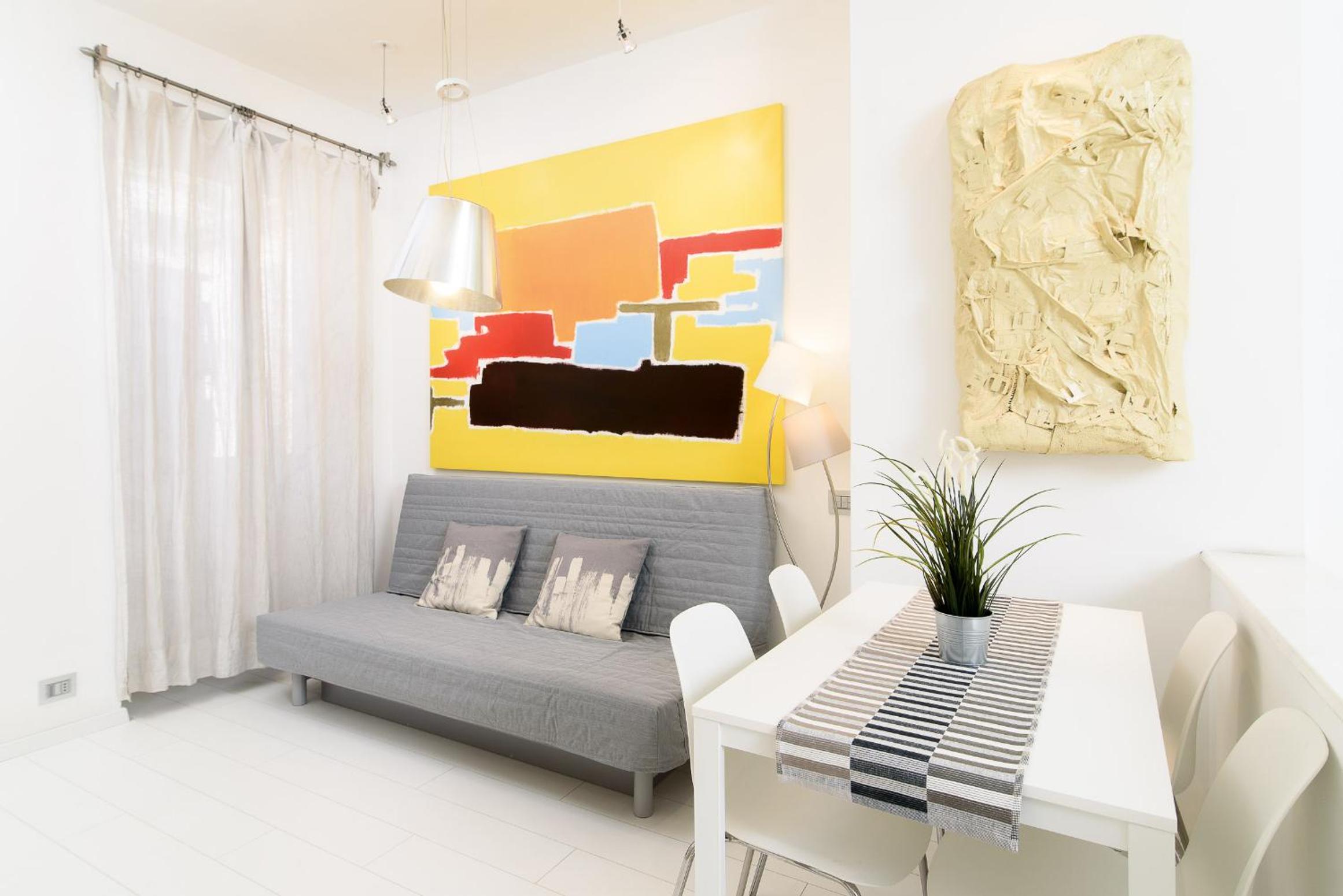 White Ostilia Apartments