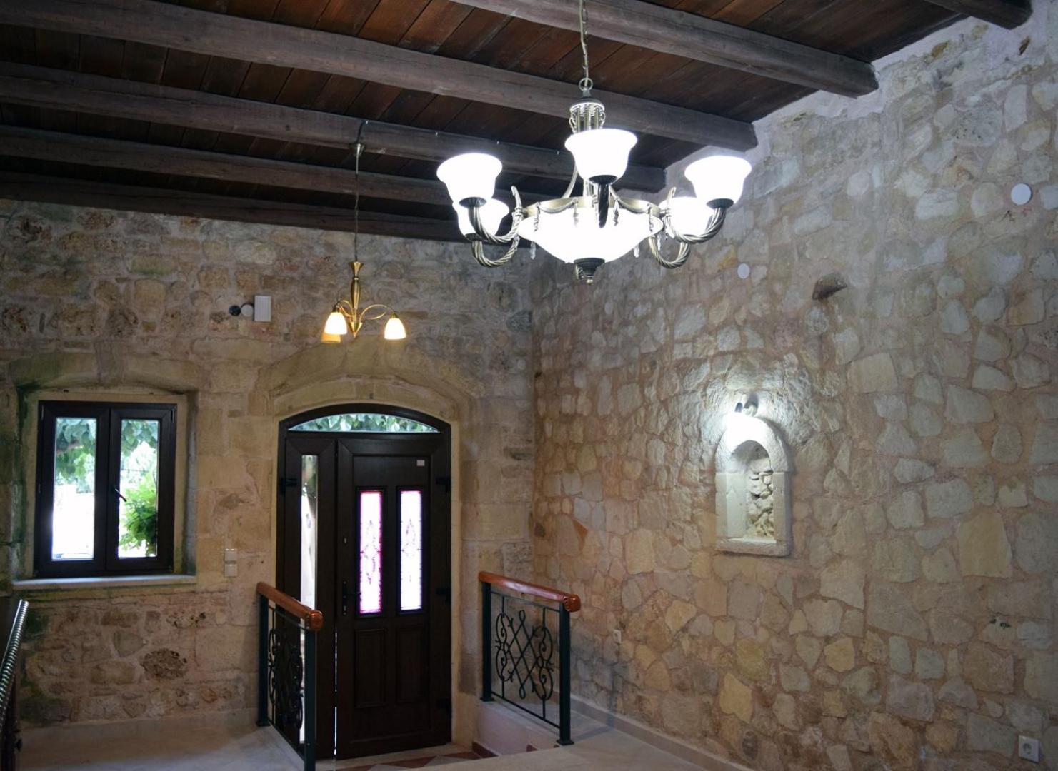 Venetian Cistern Villa