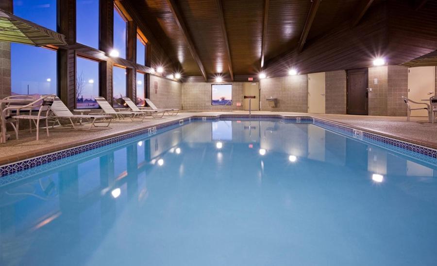AmericInn by Wyndham Grafton