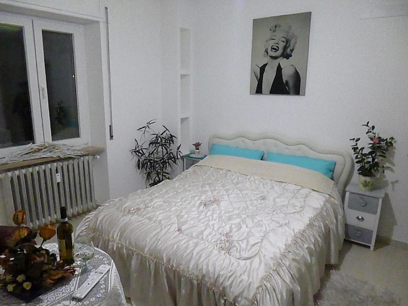 Monaco Rooms en Verona — bedroom