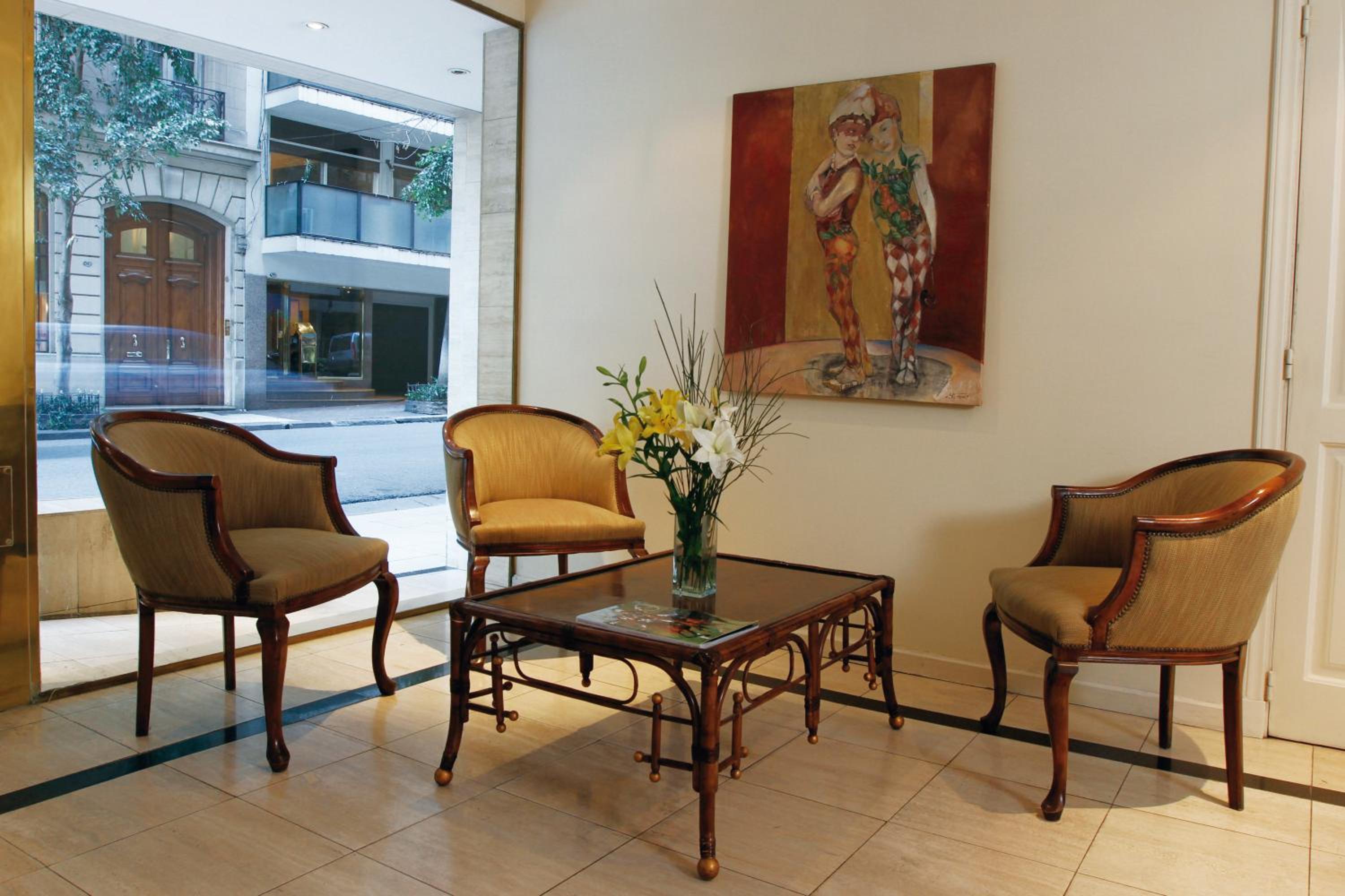Mayla Apartments