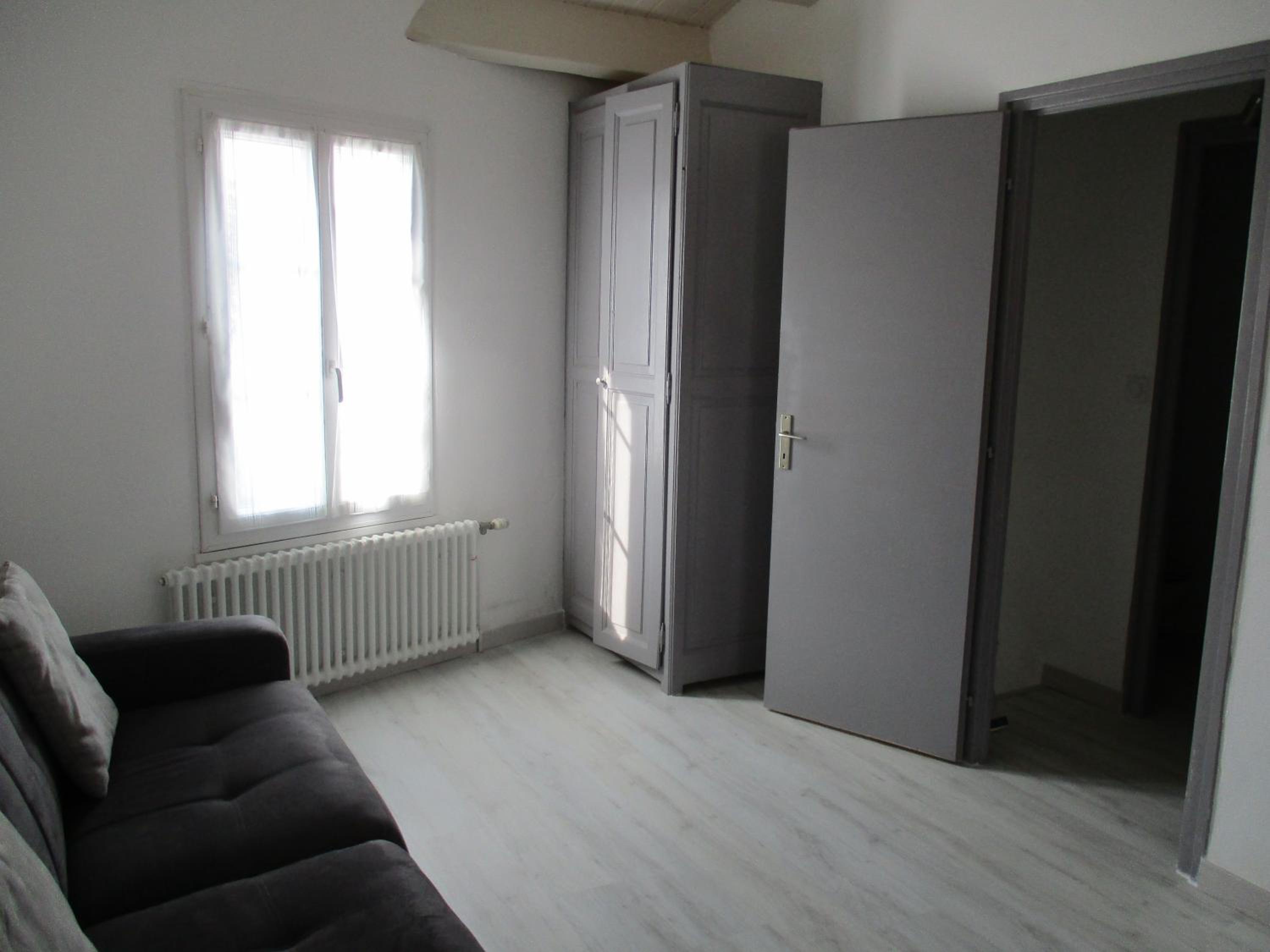 STUDIO 2 PERS PROCHE PLAGE ET COMMERCES view 5