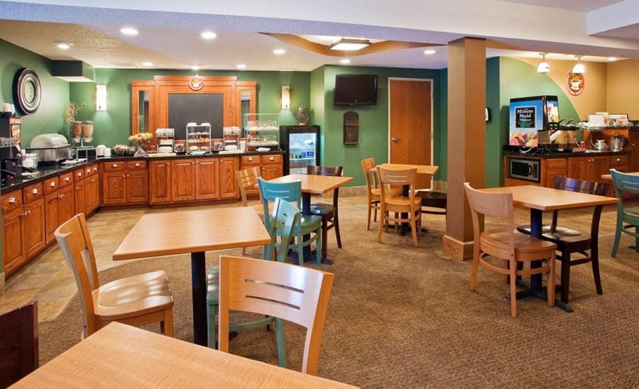 AmericInn by Wyndham Vidalia