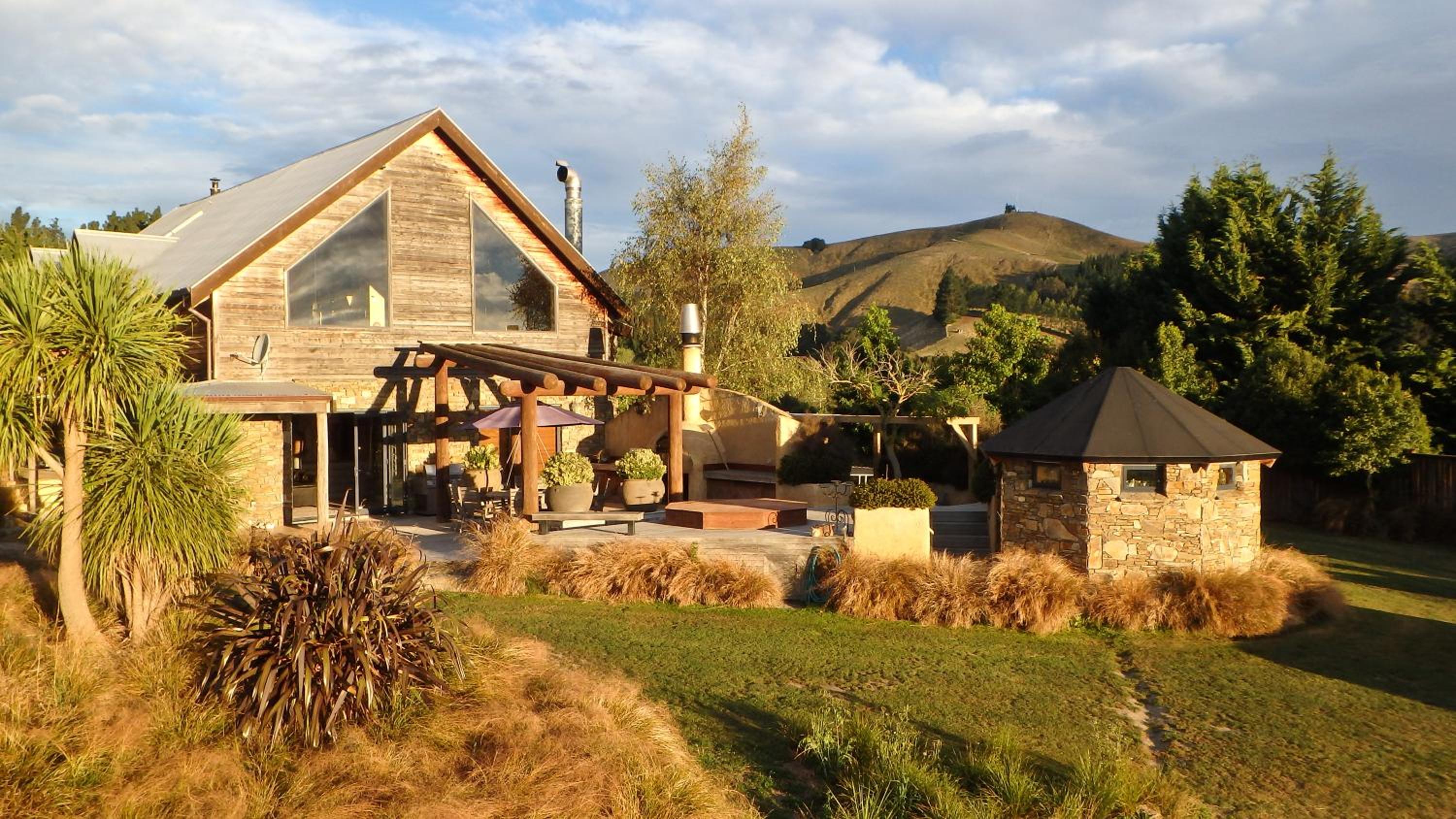 Tree House Lodge Bed & Breakfast view 5