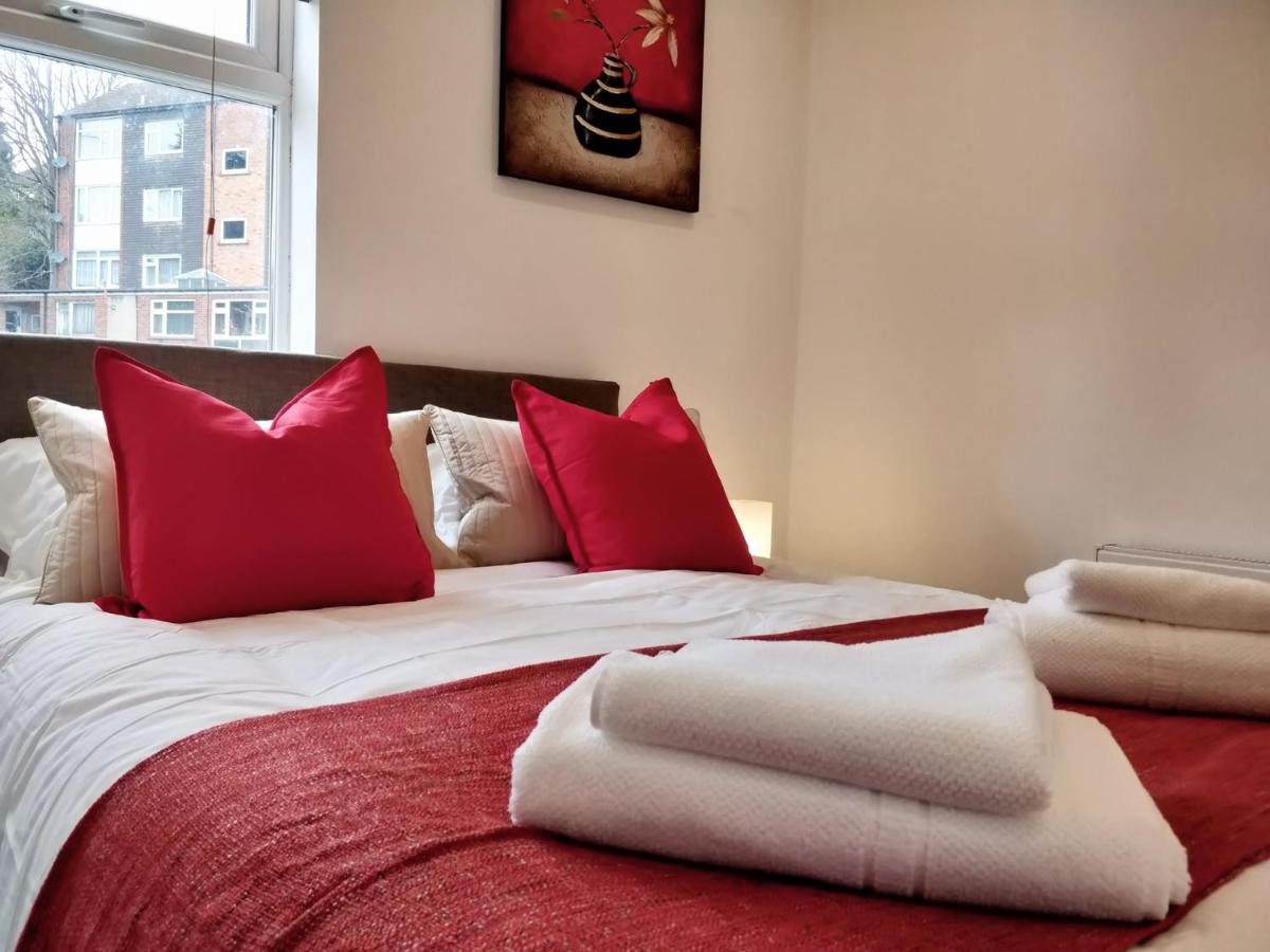 Luton Vacations - Chiltern Apartment - Property Image 20