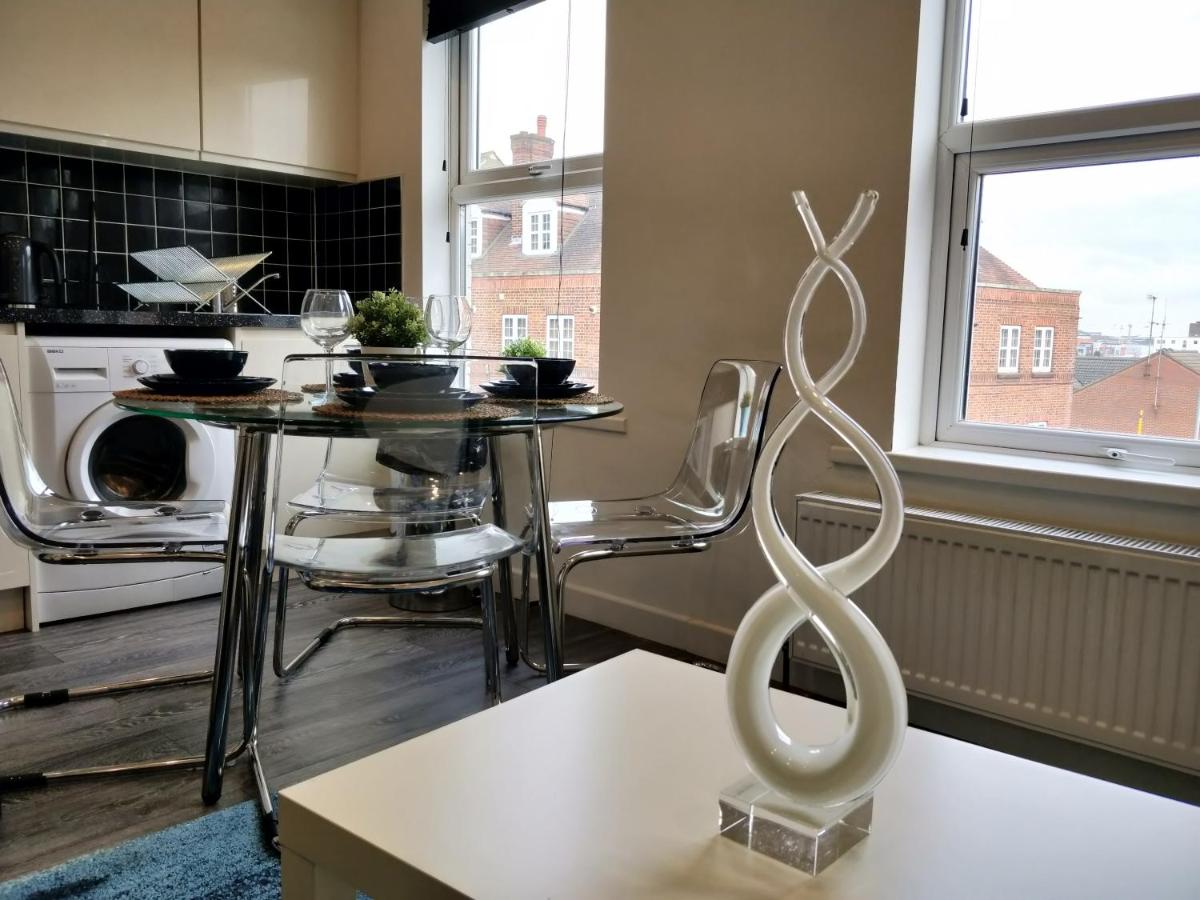 Luton Vacations - Chiltern Apartment - Property Image 21
