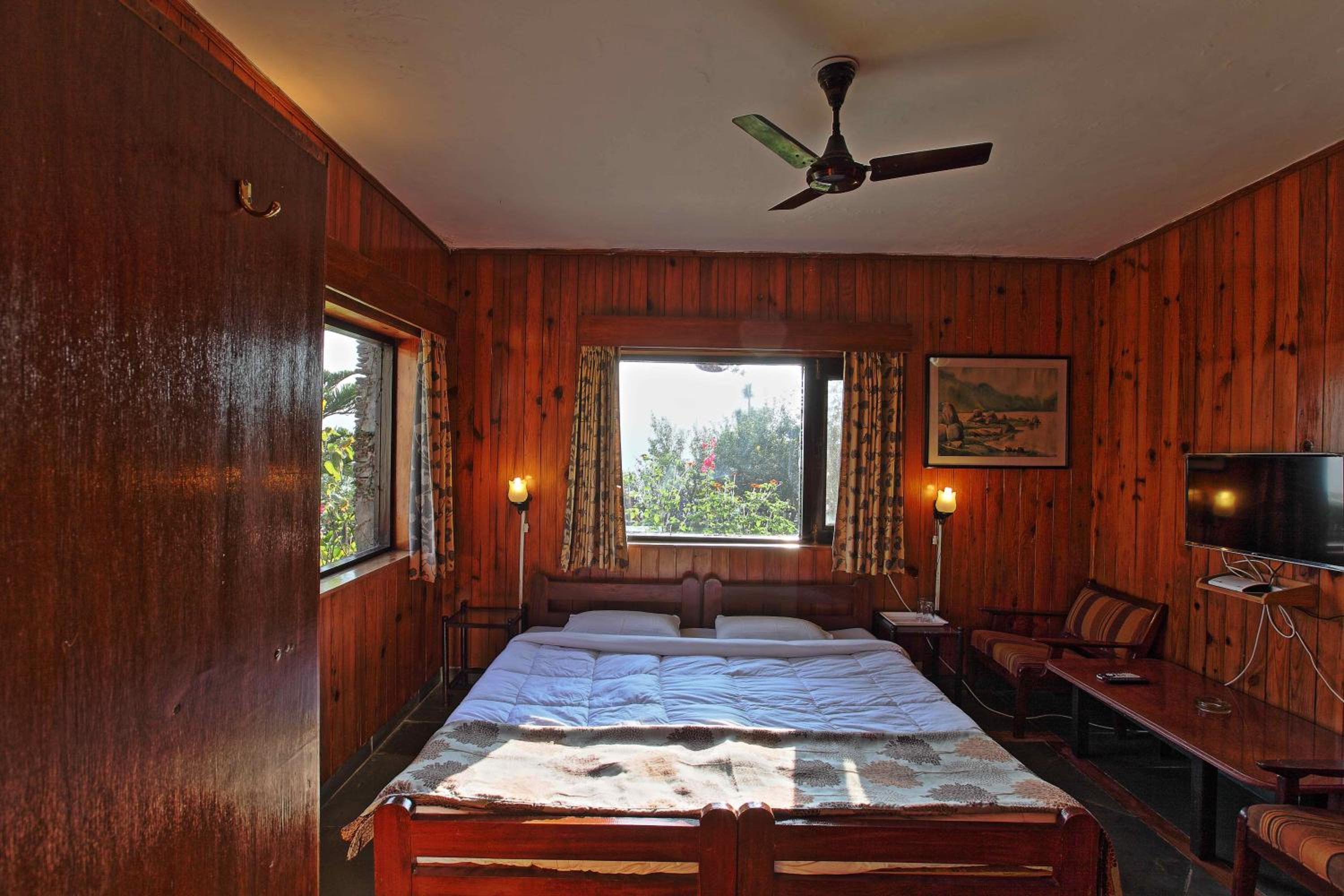 Cedar Lodge By Aahma
